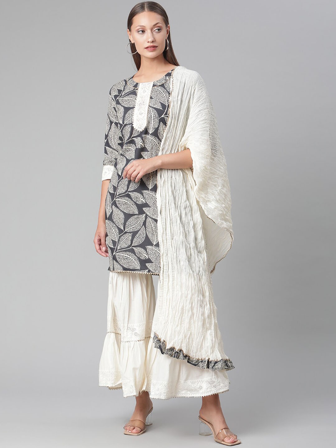 

Divena Women Ethnic Motifs Printed Pure Cotton Kurta With Sharara & Dupatta, Black