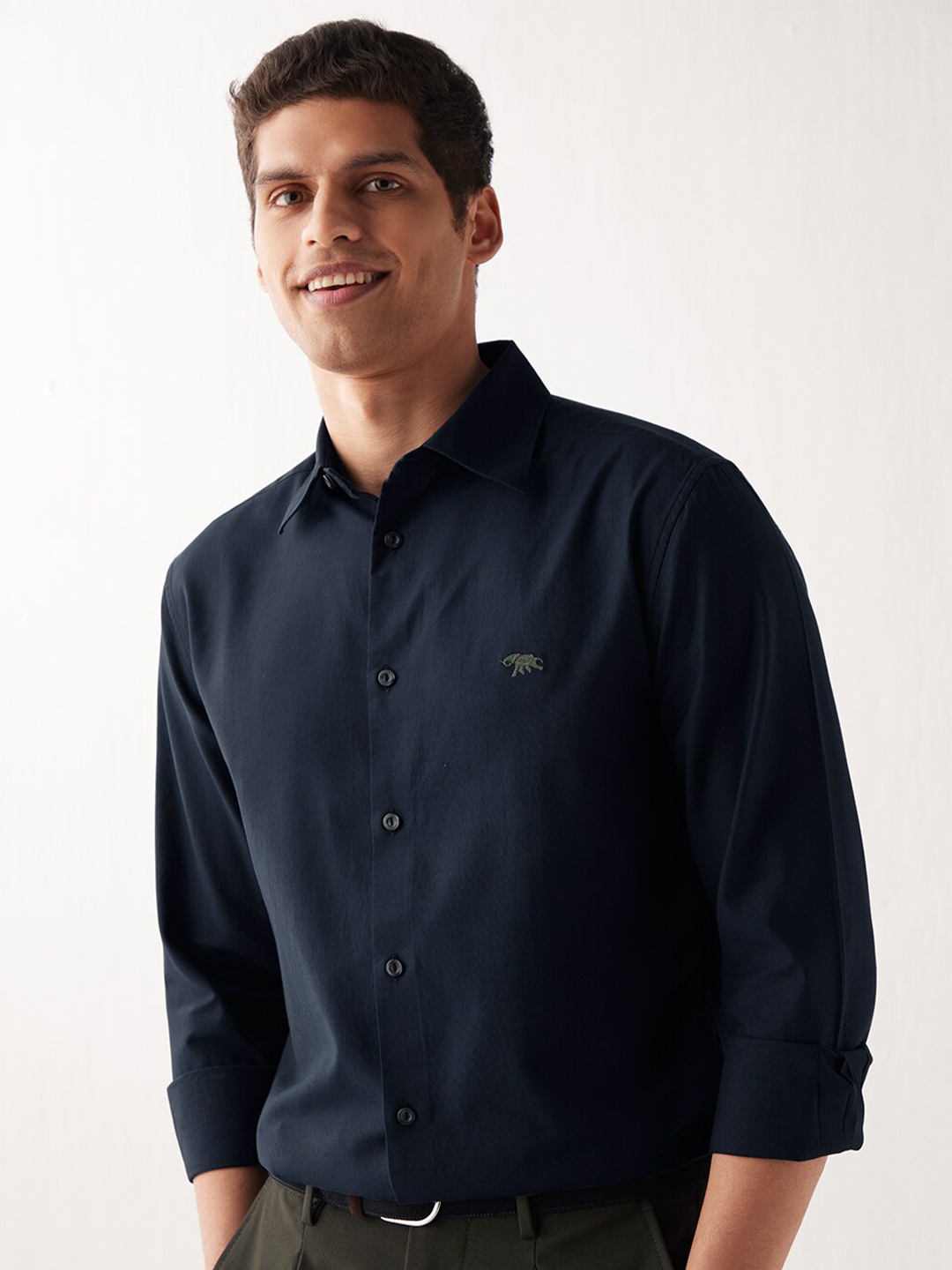 

Andamen Men Classic Slim Fit Cotton Casual Shirt, Navy blue