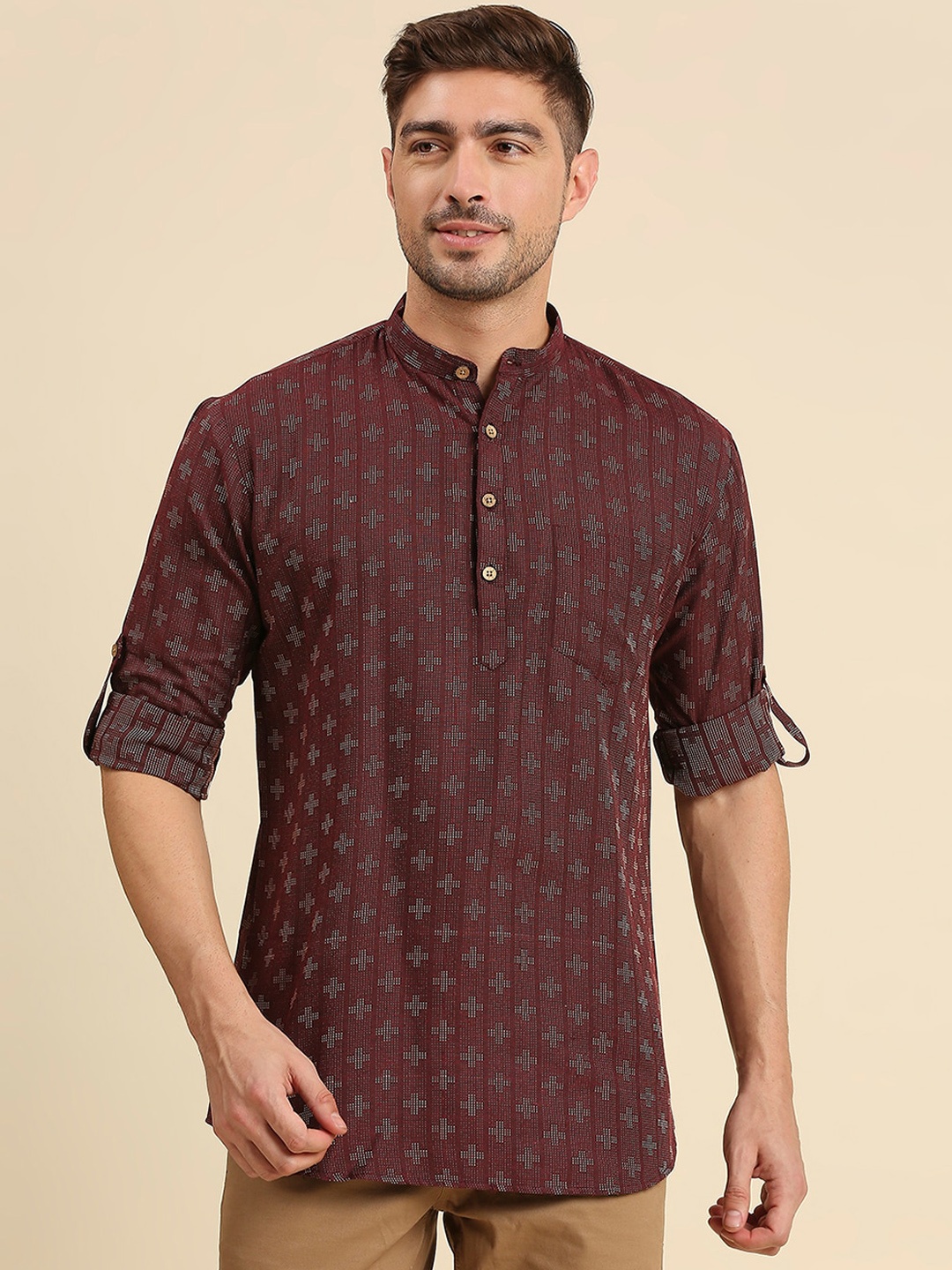 

RAJUBHAI HARGOVINDAS Men Dobby Handloom Pure Cotton Kurta, Maroon