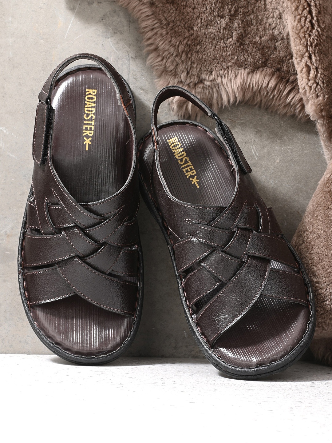 

Roadster Men Comfort Leather Sandal, Brown