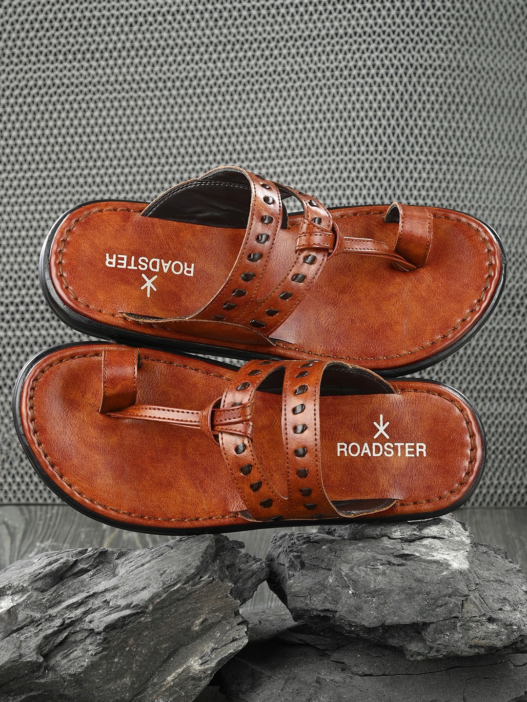 

Roadster Men One-Toe Casual Comfort Sandals, Tan