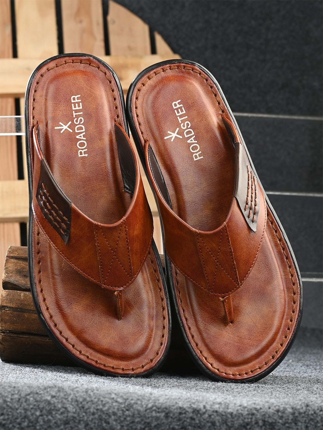 

Roadster Men Leather Comfort Sandals, Tan