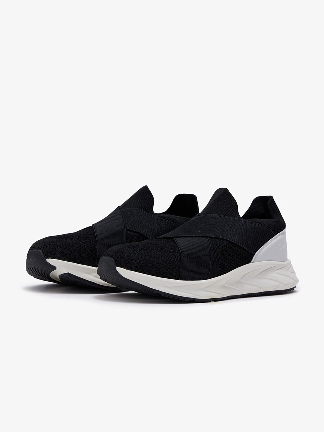

STARTER Men Printed Slip-On Sneakers, Black