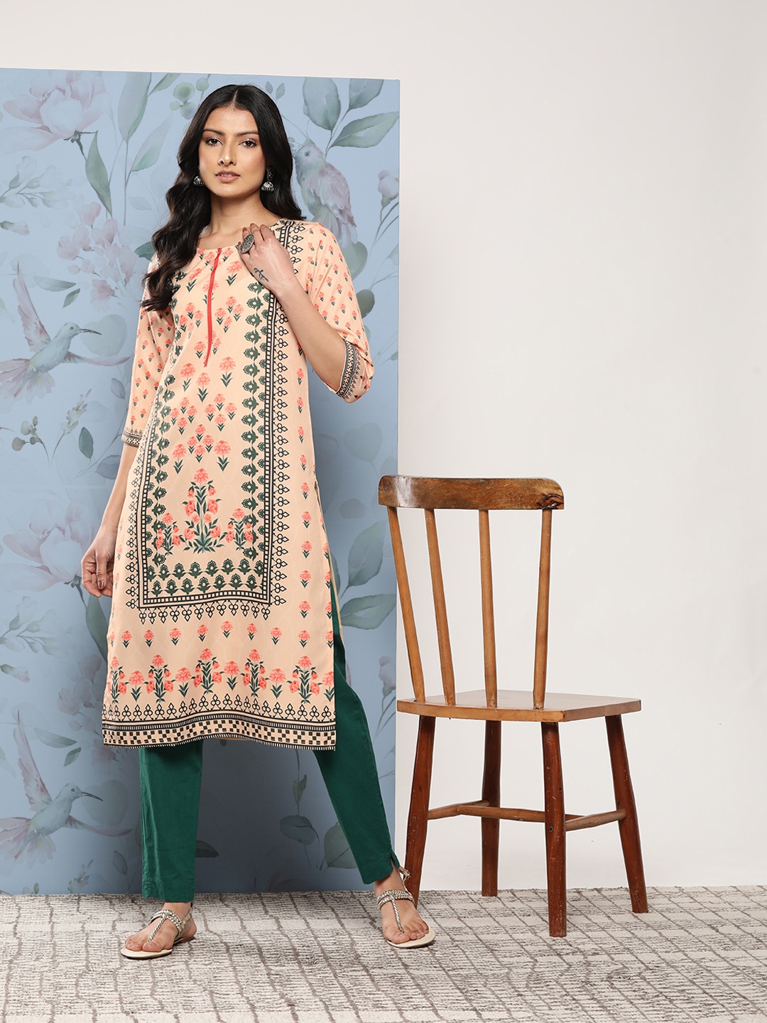 

Juniper Floral Printed Straight Kurta, Peach