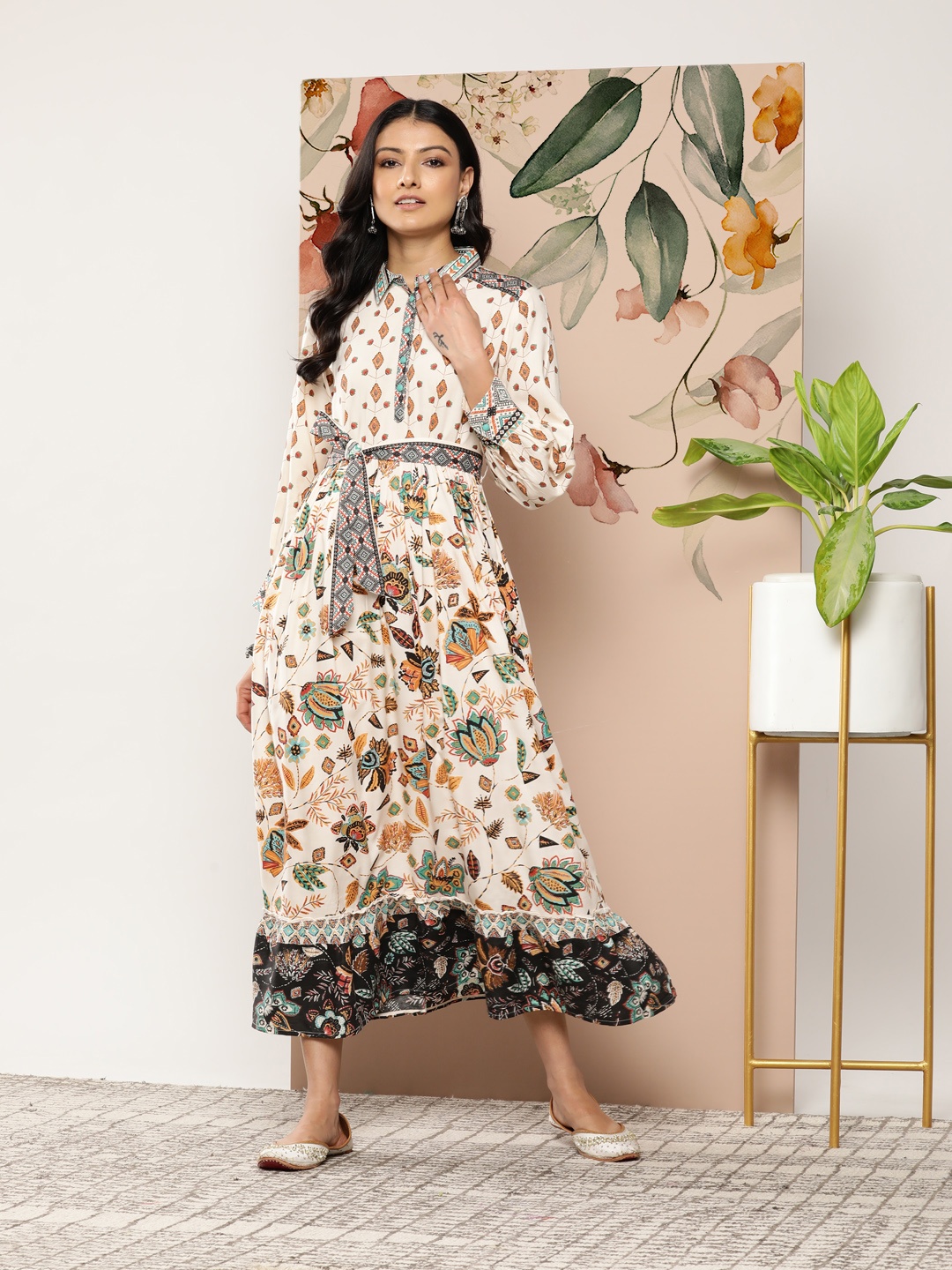 

Juniper Women Beige & Black Printed Tiered Dress