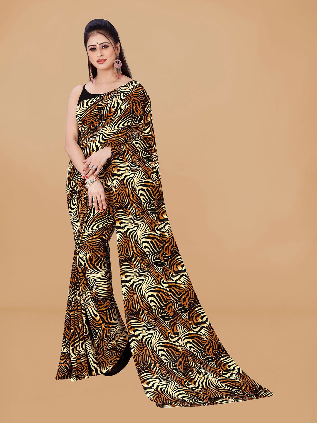 

KALINI Abstract printed Saree, Brown
