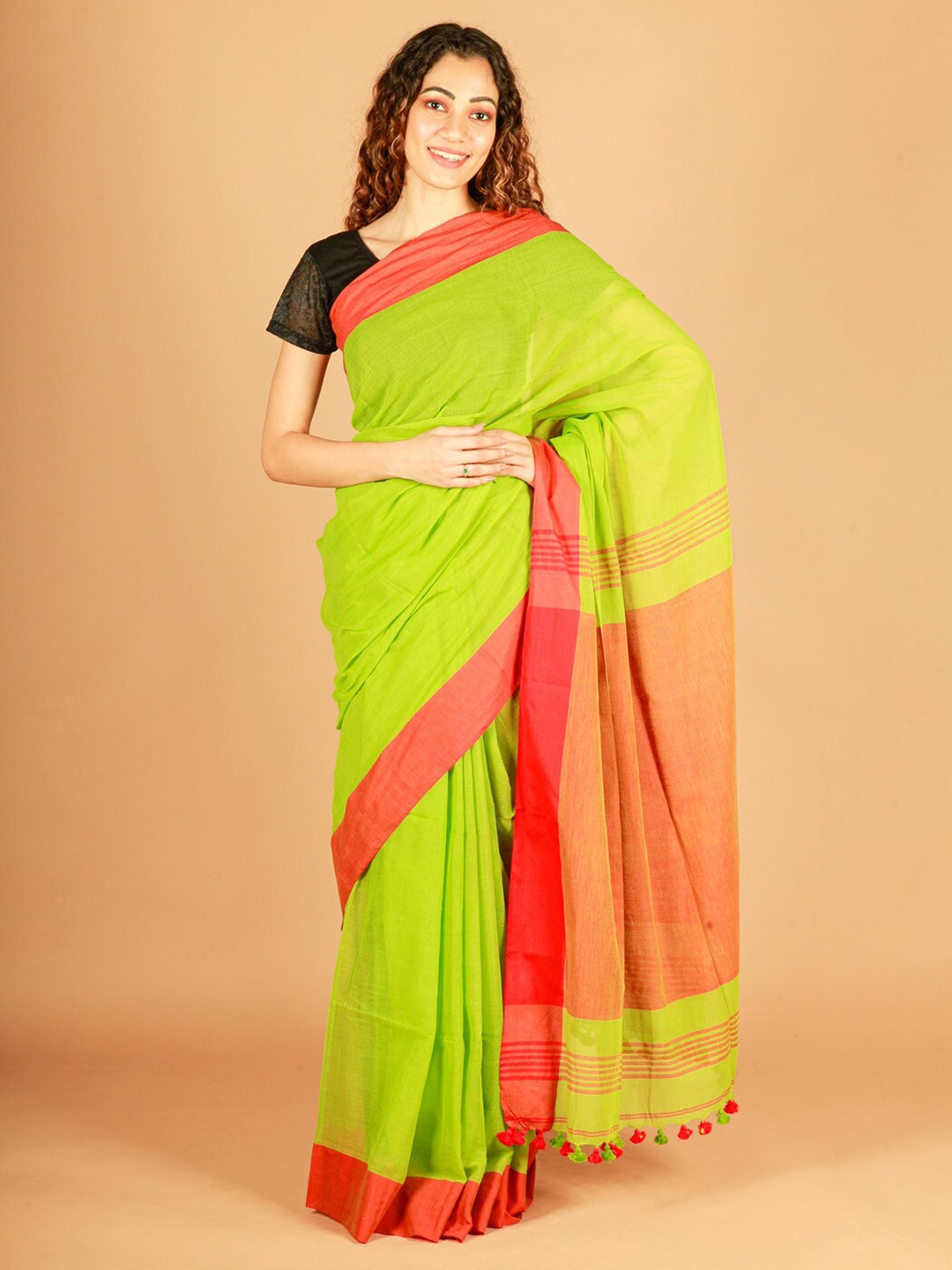 

ReshaWeaves Pure Cotton Saree, Green