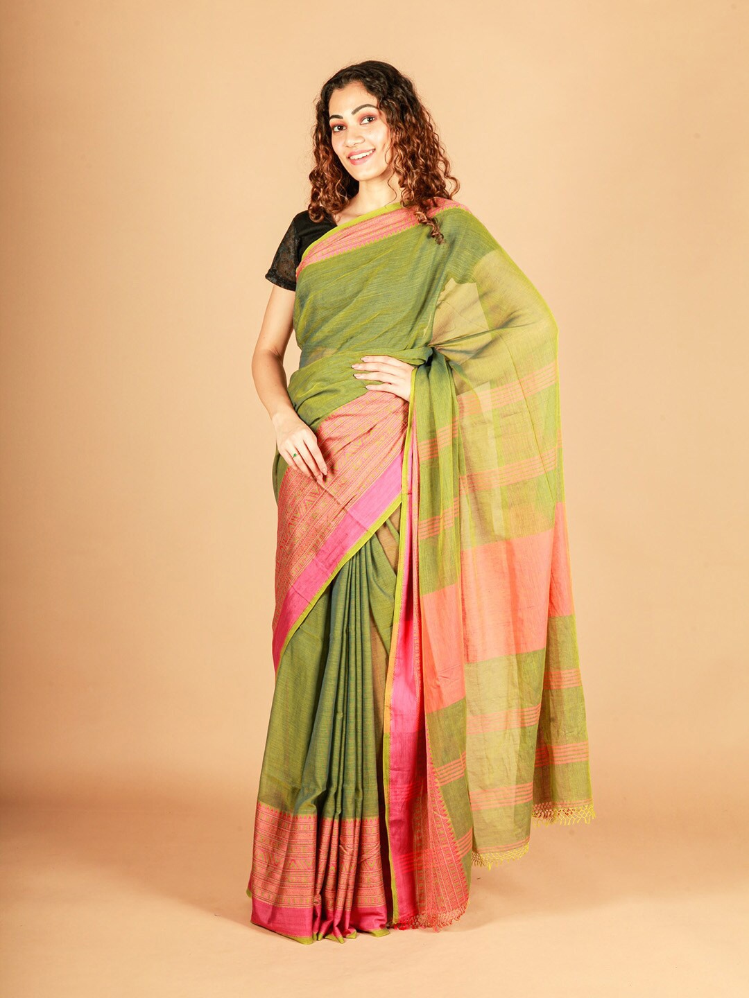 

ReshaWeaves Pure Cotton Saree, Green