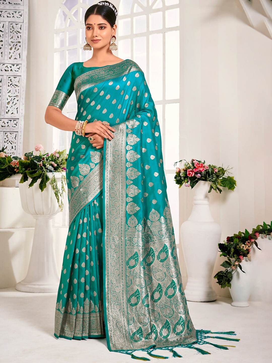 

Exclusiva Ethnic Motifs Zari Silk Blend Banarasi Saree, Sea green