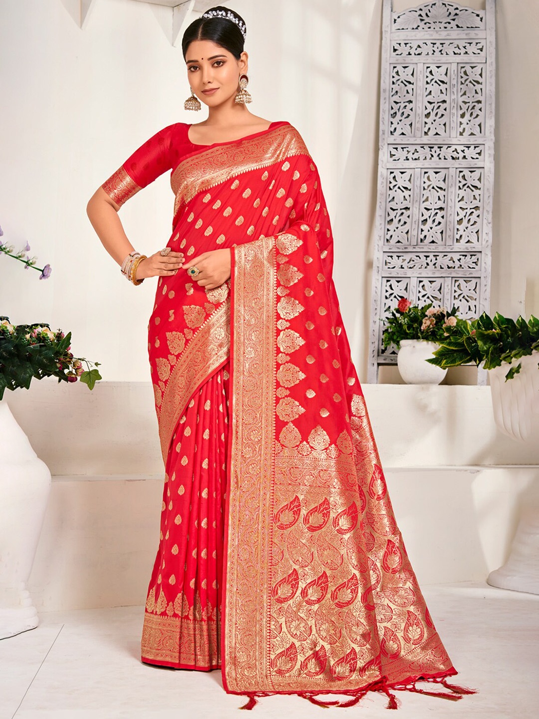 

Exclusiva Ethnic Motifs Zari Banarasi Saree, Red