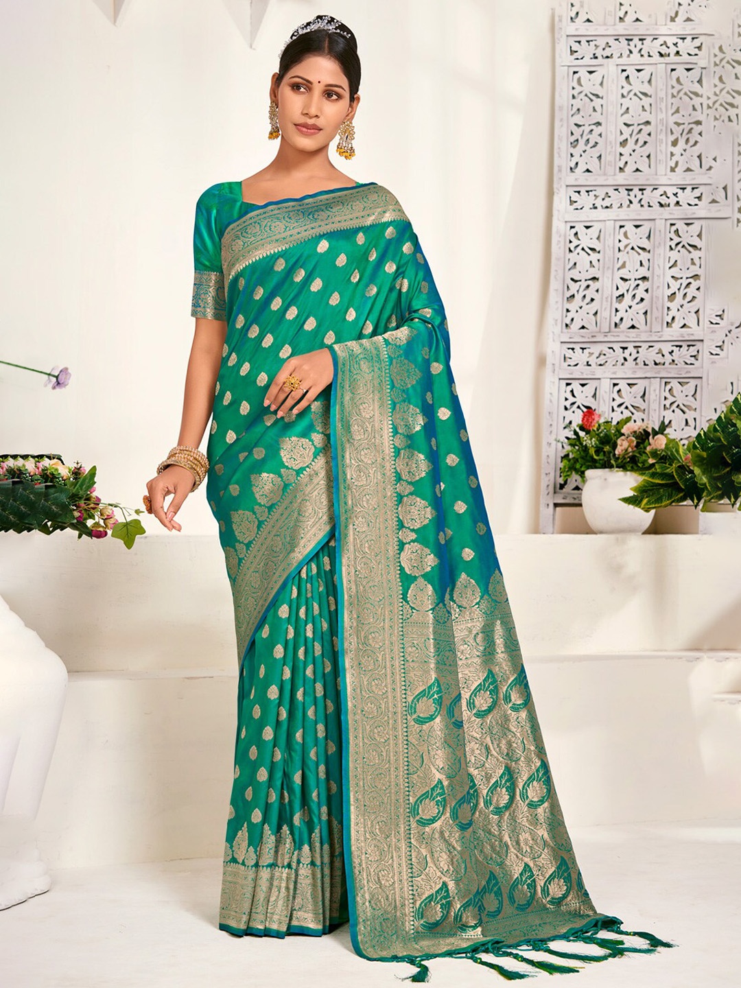 

Exclusiva Ethnic Motifs Zari Banarasi Saree, Green