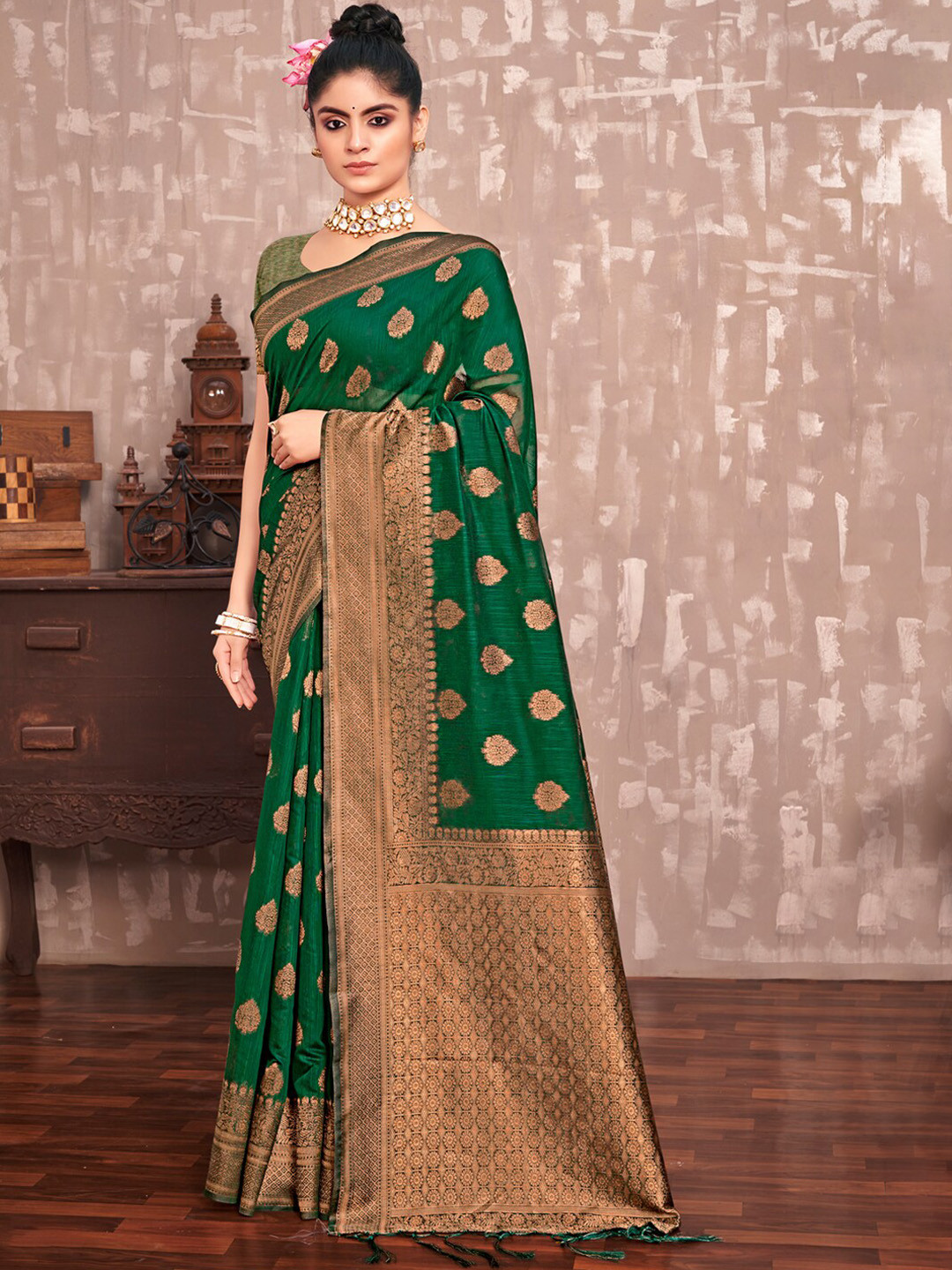 

Exclusiva Woven Design Zari Banarasi Saree, Green