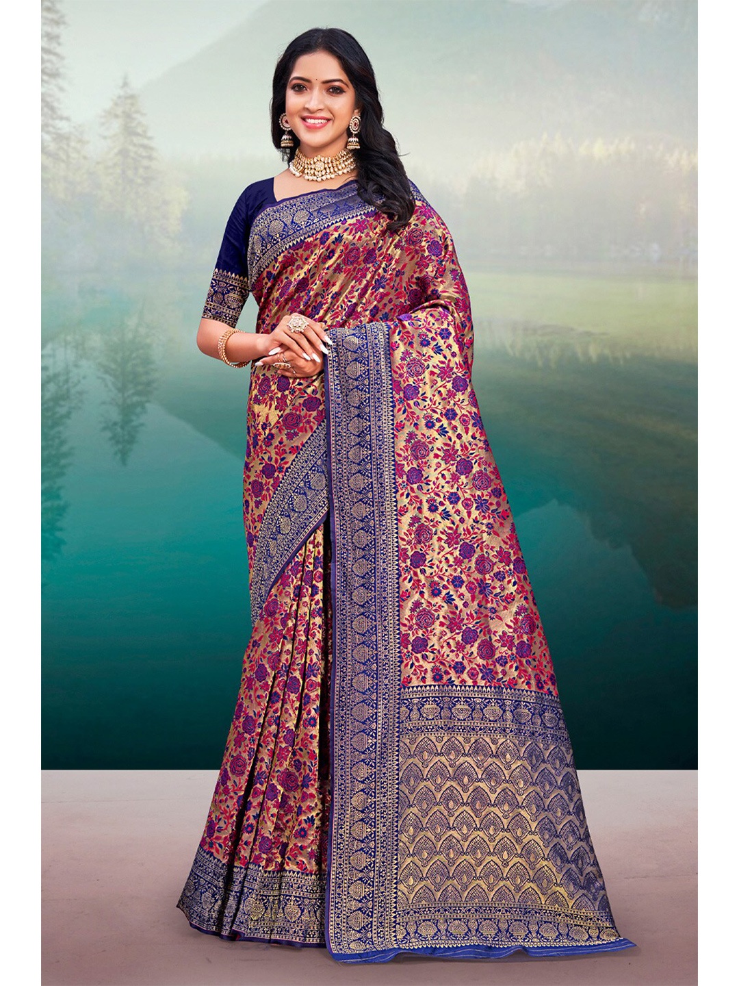 

Exclusiva Floral Zari Silk Blend Banarasi Saree, Pink