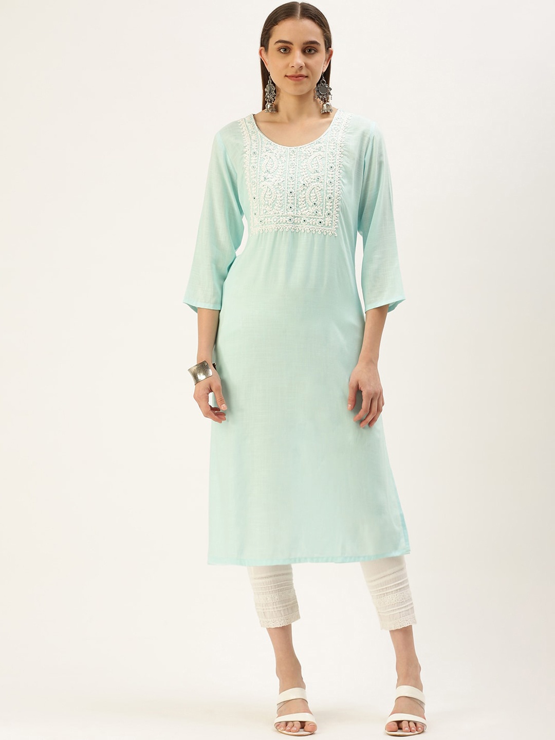 

FLAVIDO Paisley Embroidered Thread Work Kurta, Blue