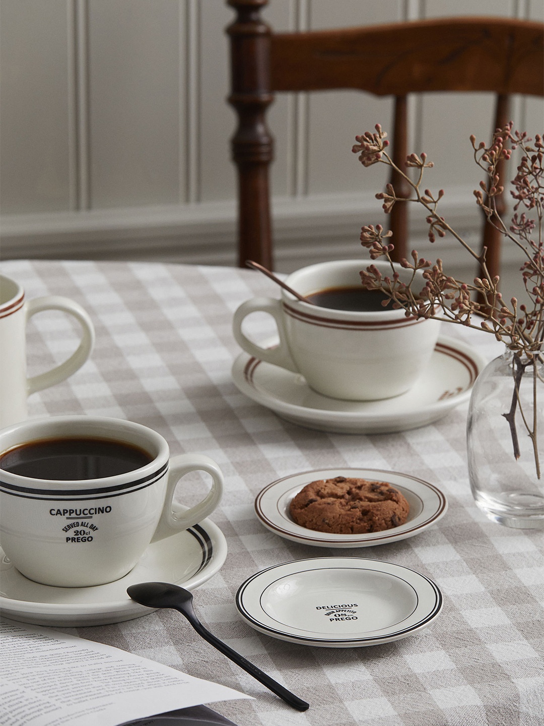 

H&M White Stoneware Mini Plate