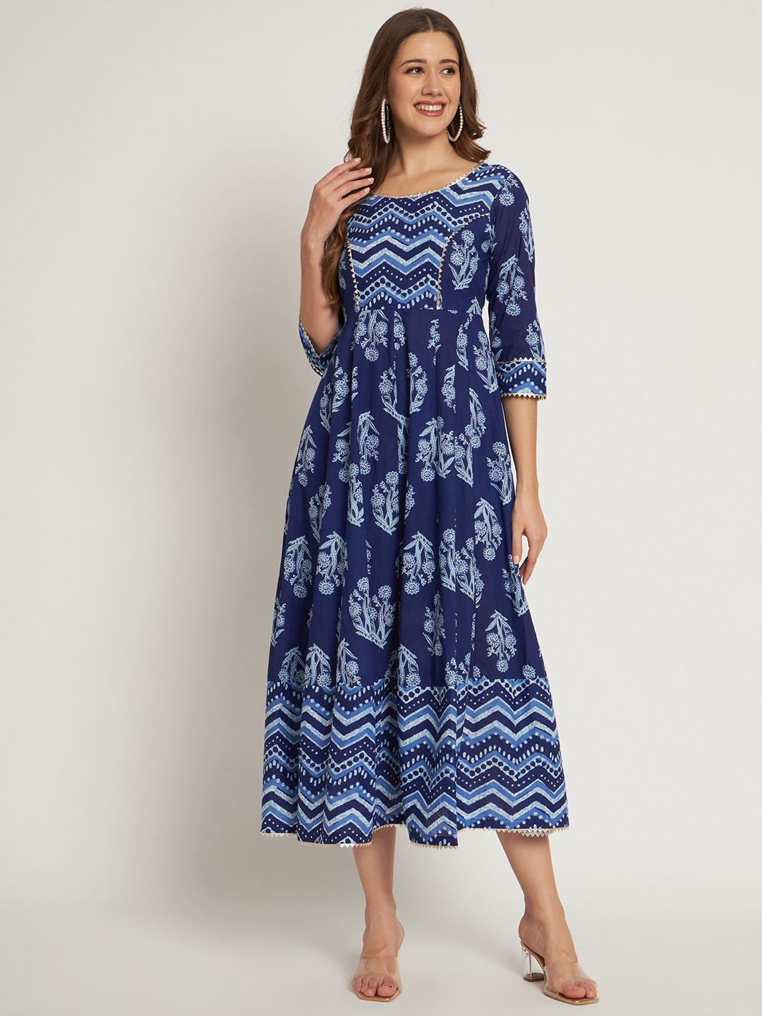 

Poshak Hub Women Floral Printed Cotton Gotta Patti Kurta, Blue