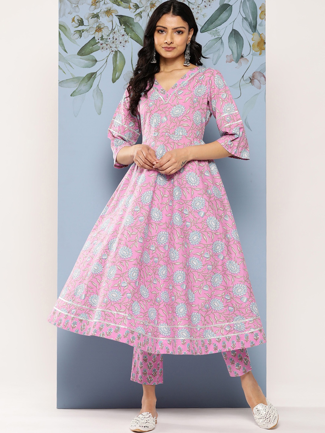 

Libas Floral Printed Pleated Gotta Patti Pure Cotton Kurta with Trousers, Lavender