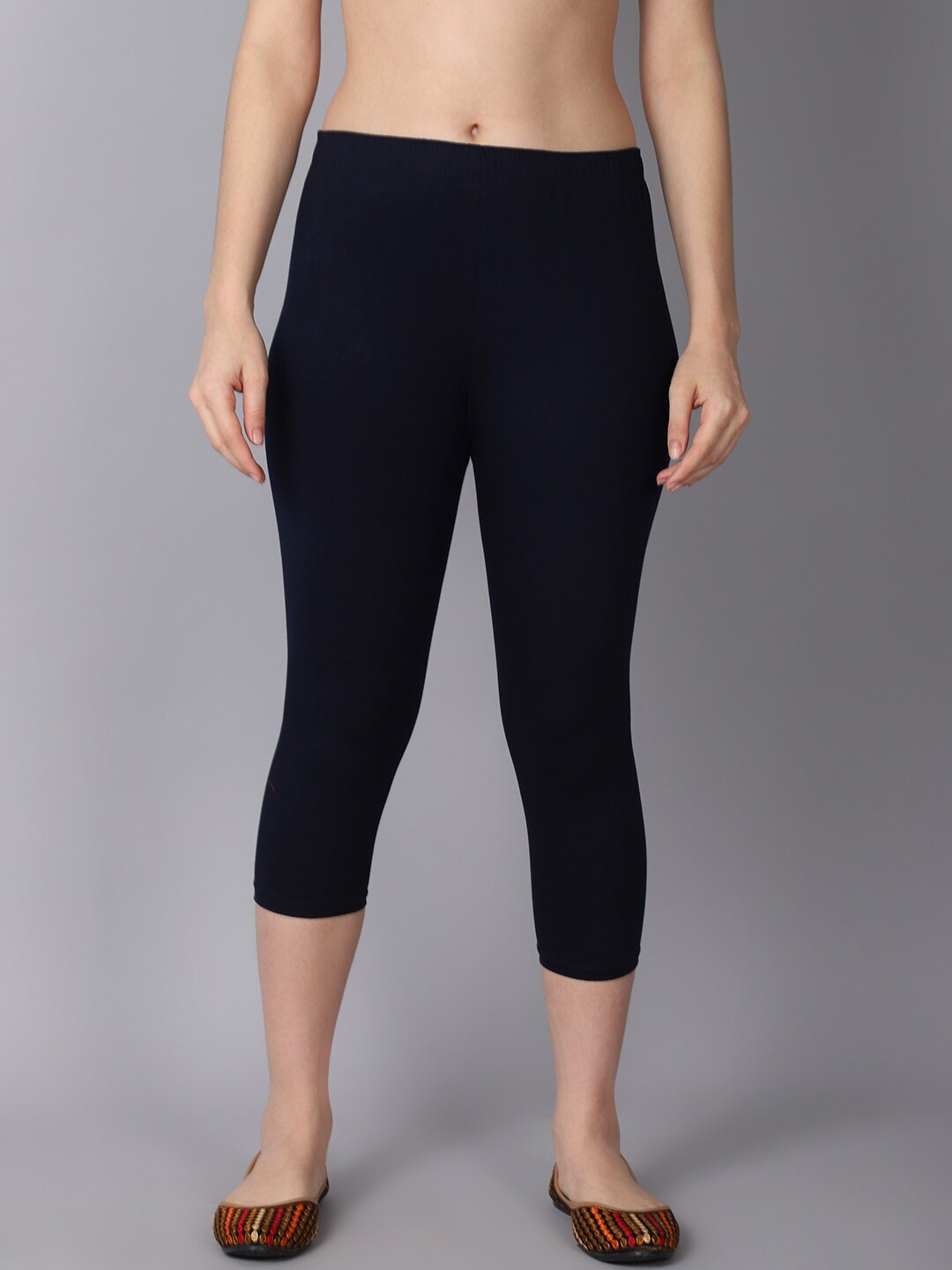 

GRACIT Women Cotton Solid Mid Rise Capris, Navy blue