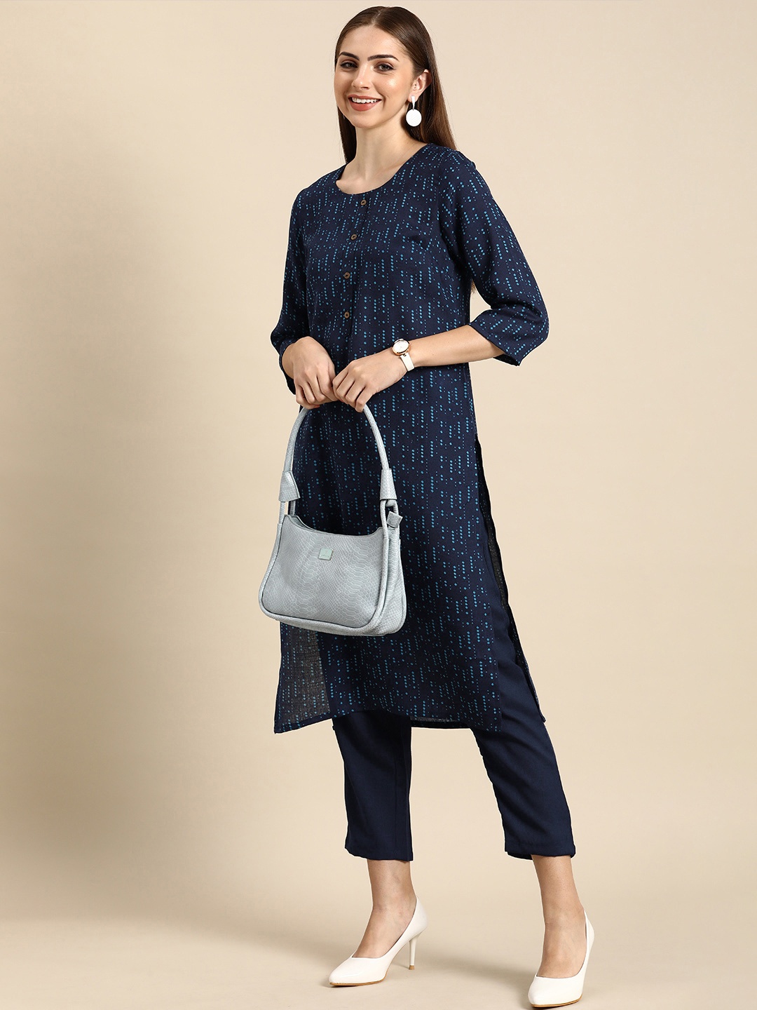 

Anouk Women Printed Regular Kurta with Trousers, Navy blue