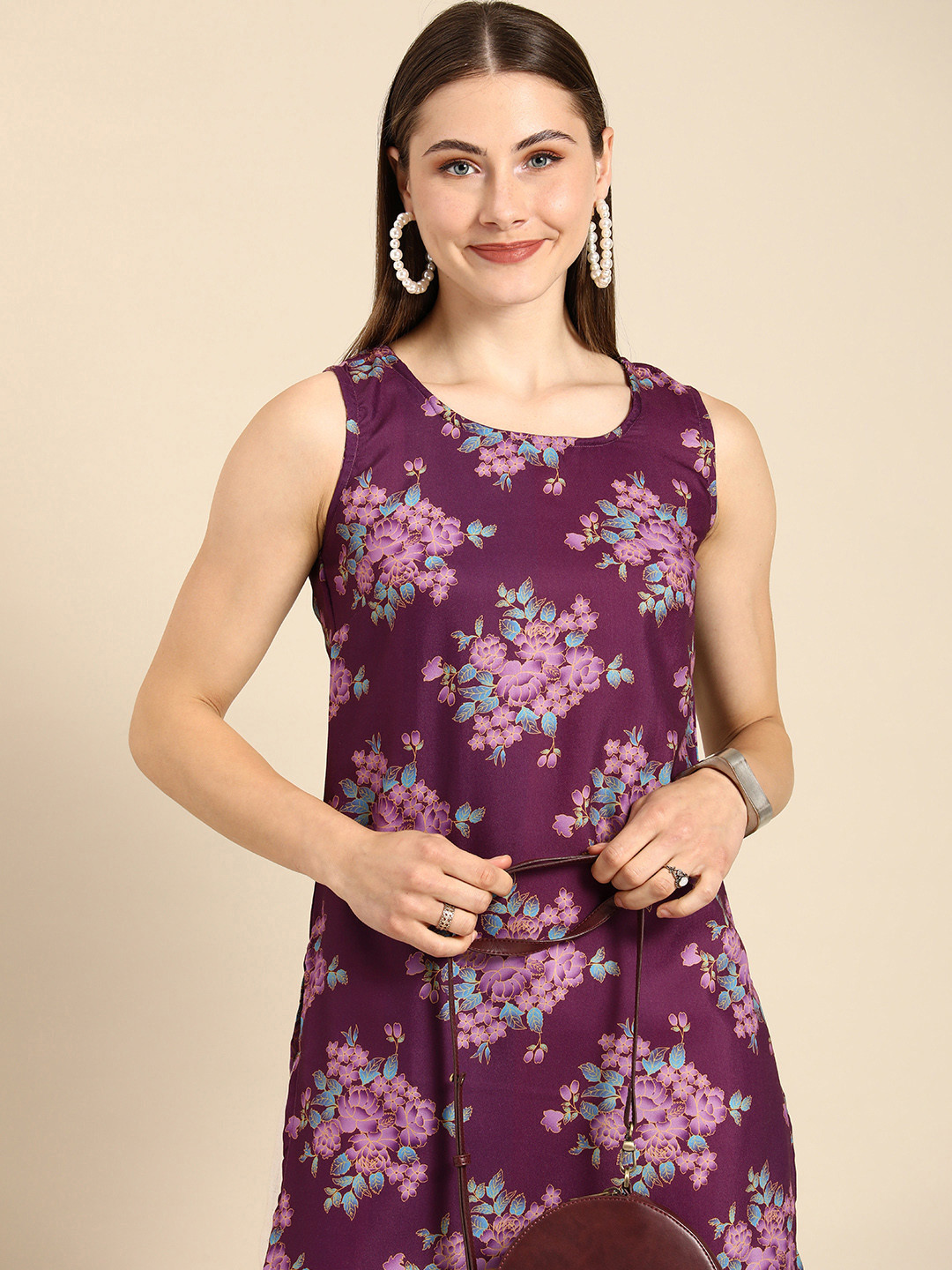 

Anouk Women Floral Printed Sleeveless Regular Kurta, Purple