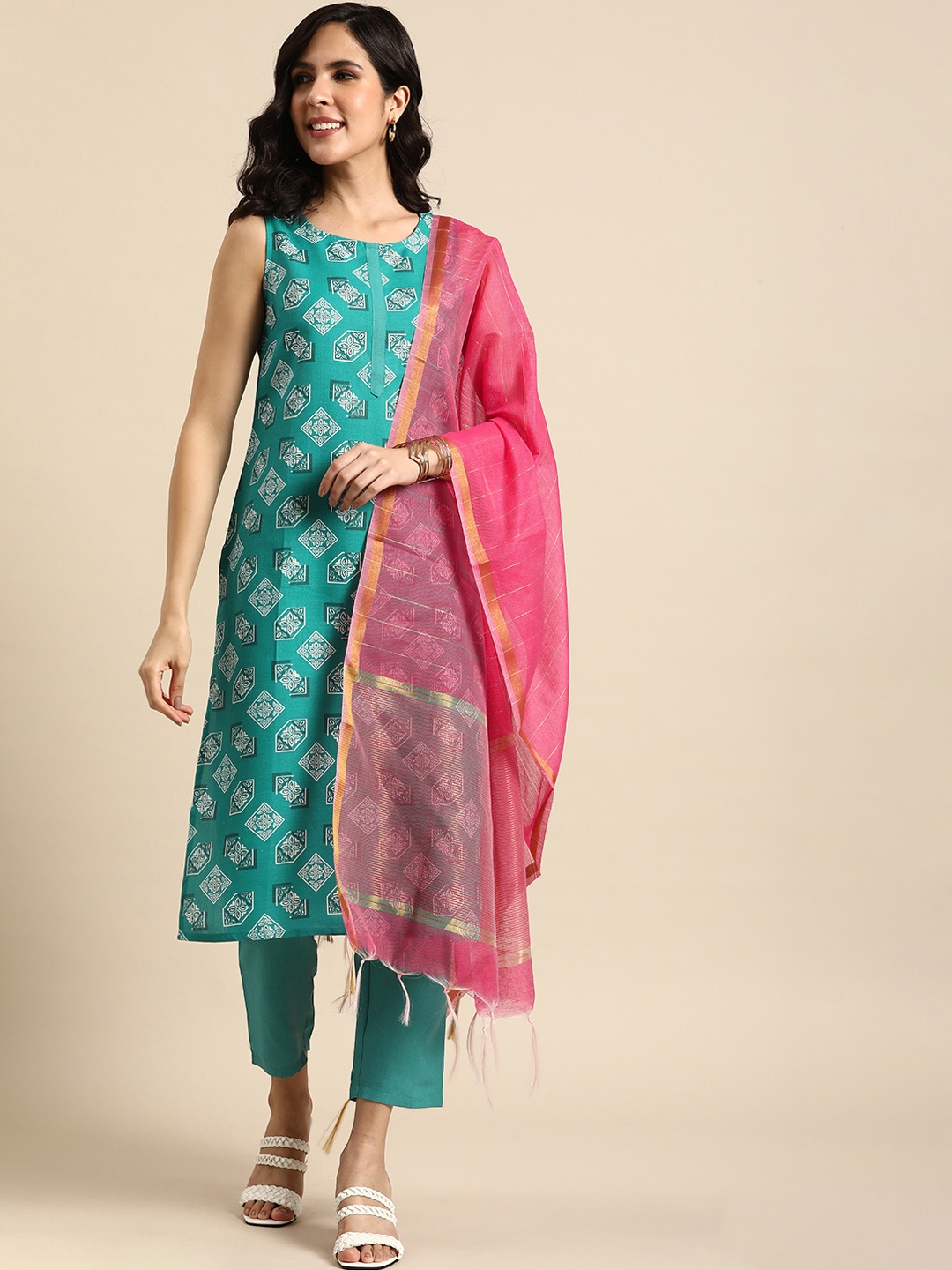 

Anouk Women Ethnic Motifs Printed Kurta & Trousers With Dupatta, Turquoise blue