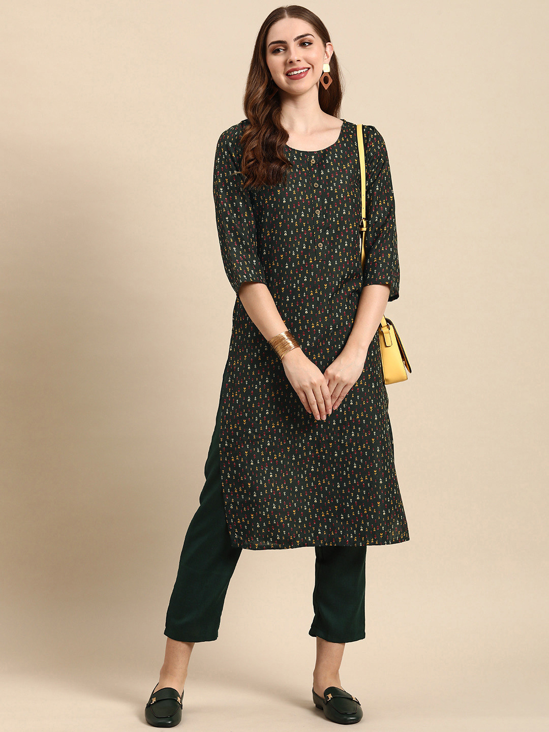 

Anouk Women Floral Printed Kurta with Trousers, Olive