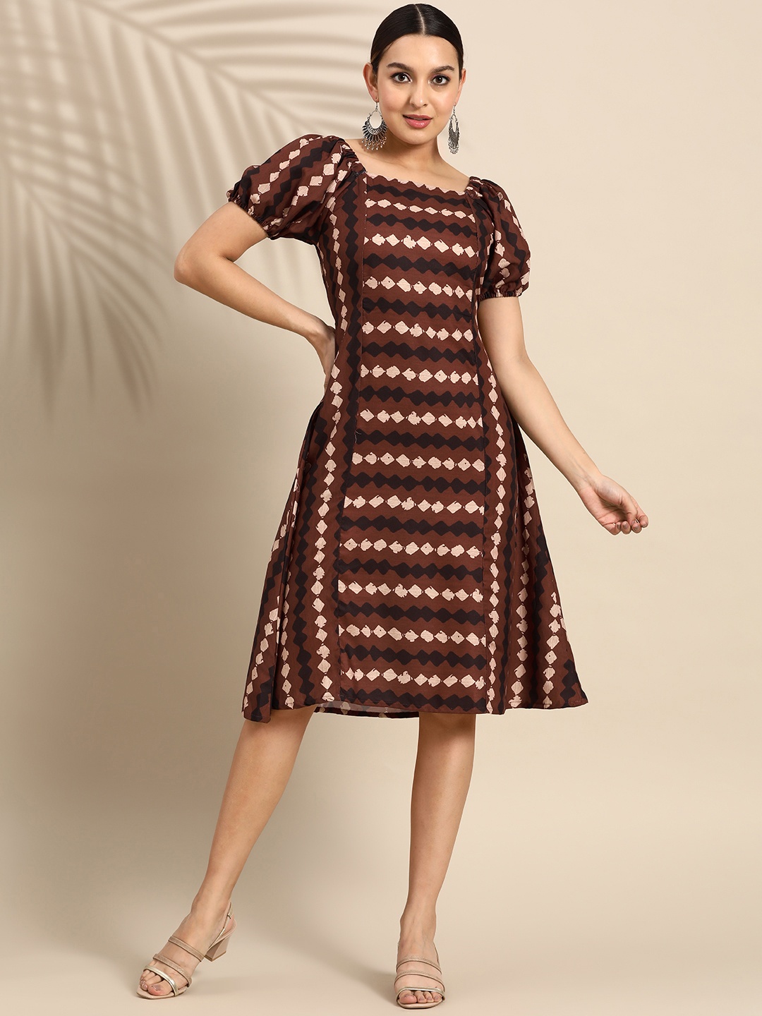 

Anouk Square Neck Puff Sleeves Printed A-Line Dress with Cut-Out Back, Brown
