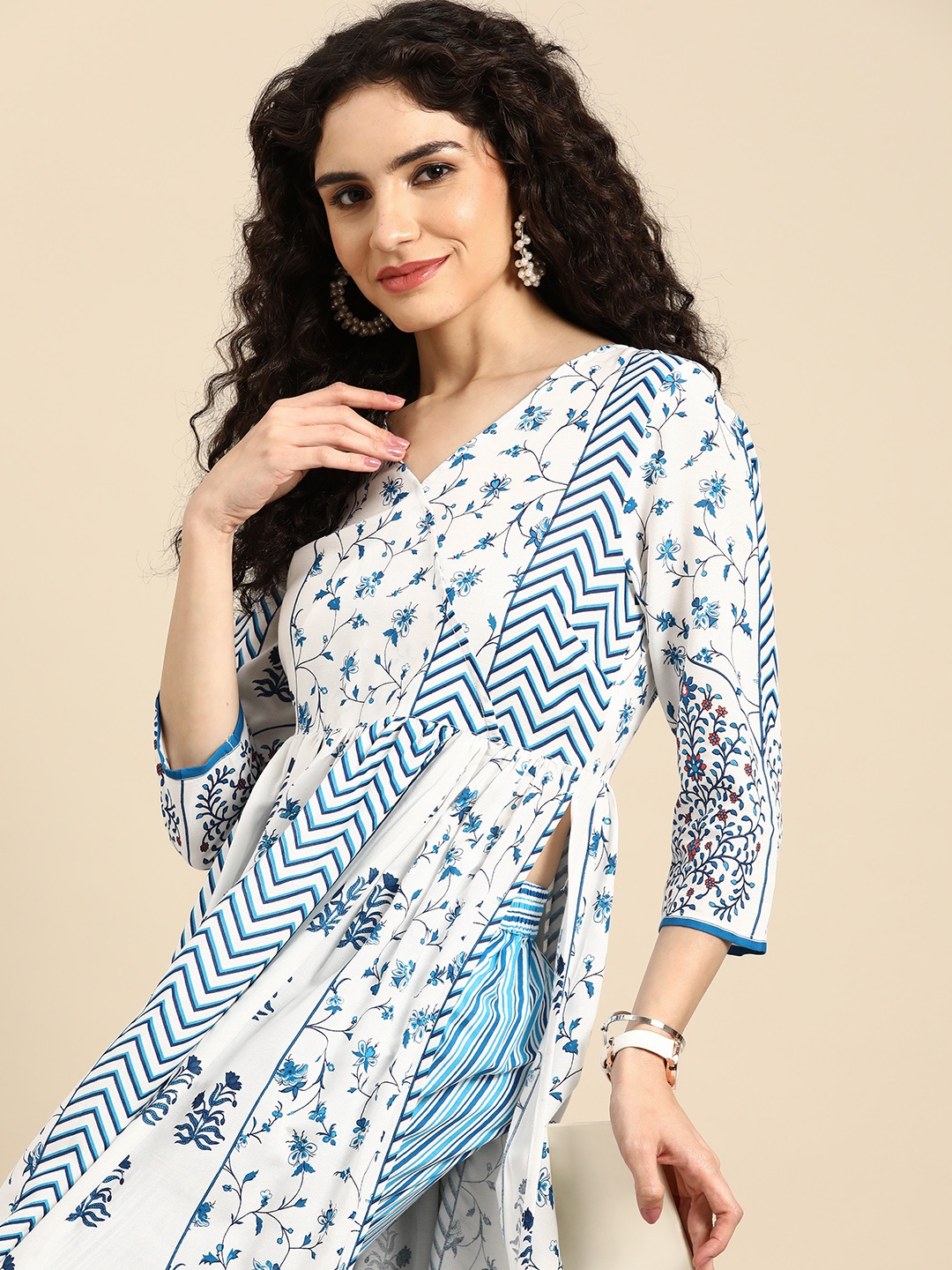 

Anouk Floral Printed Angrakha Kurta with Trousers, White