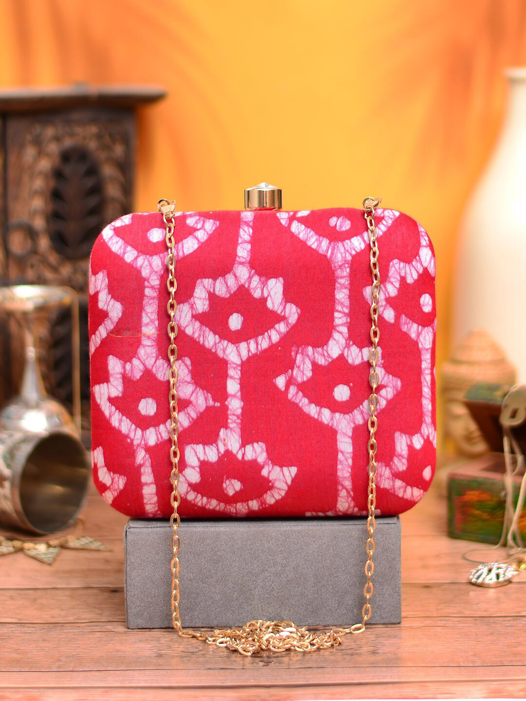 

ARTKLIM Printed Box Clutch, Red