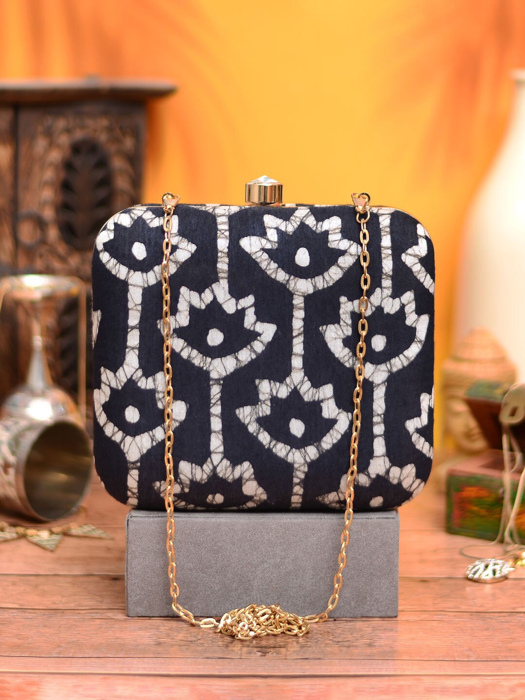 

ARTKLIM Printed Box Clutch, Black