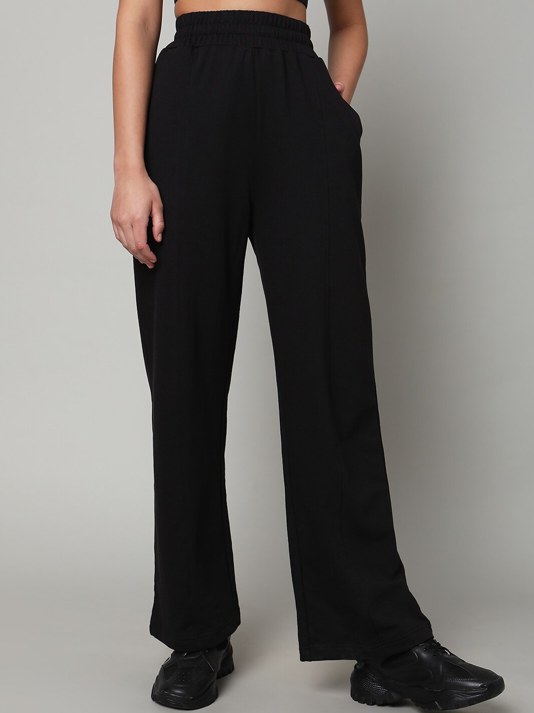 

Silvertraq Women Straight-Fit Anti Oduor Track Pant, Black