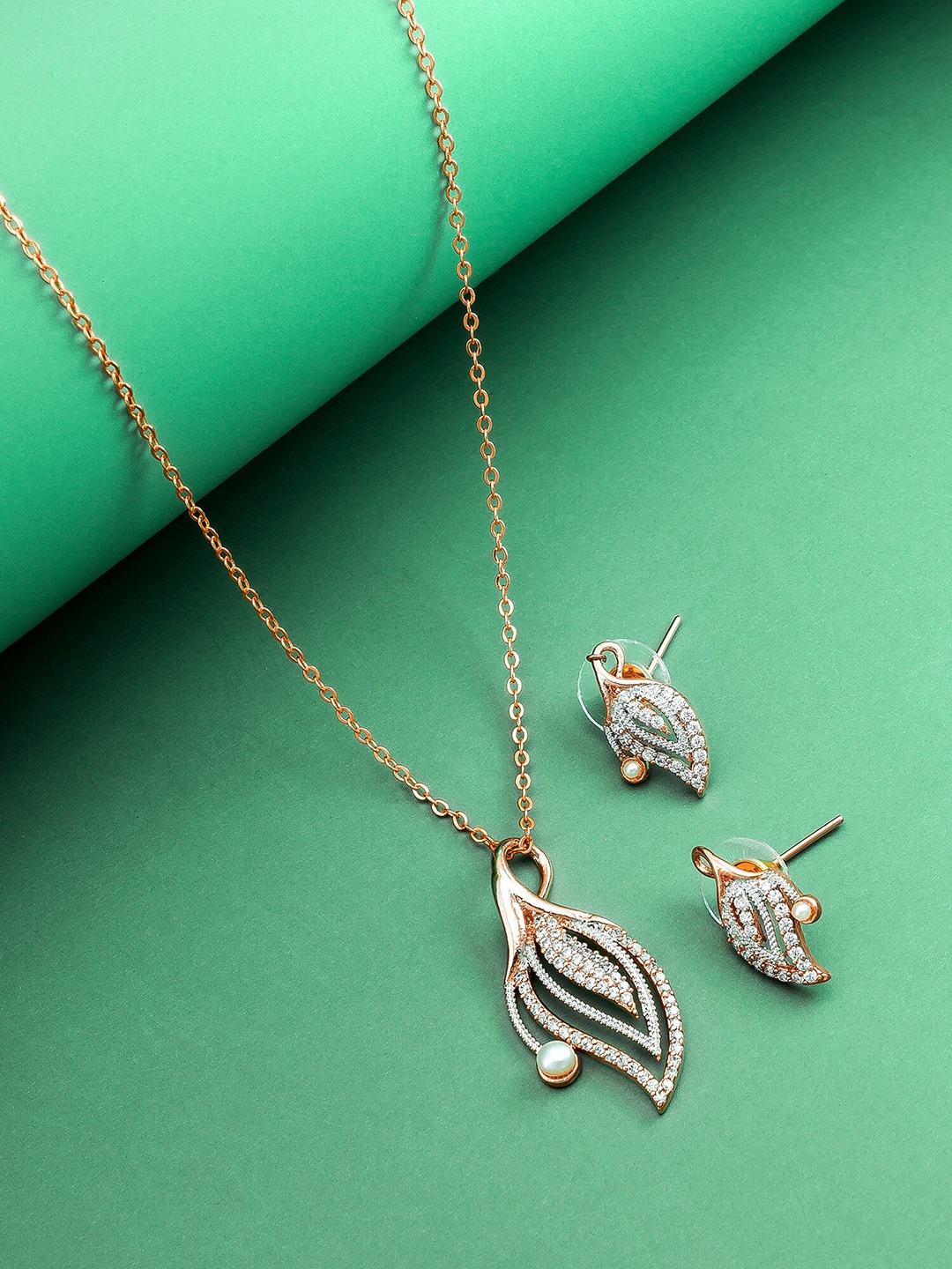 

aadita Rose Gold-Plated Artificial Stones Studded Pendant With Earrings