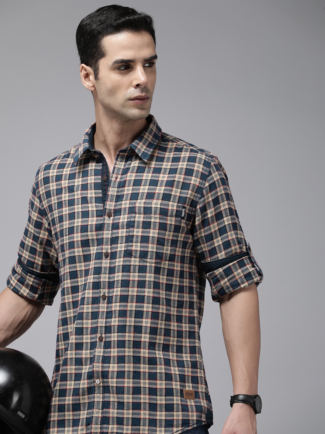 

The Roadster Lifestyle Co. Men Pure Cotton Tartan Checks Casual Shirt, Navy blue