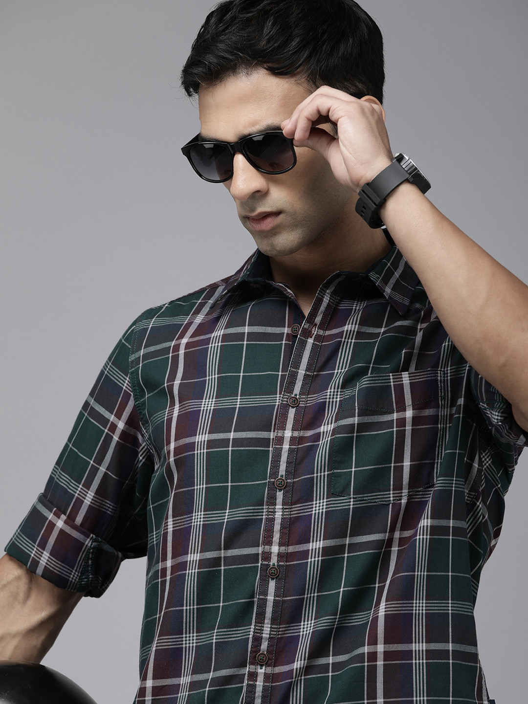 

The Roadster Life Co. Men Checked Pure Cotton Casual Shirt, Green
