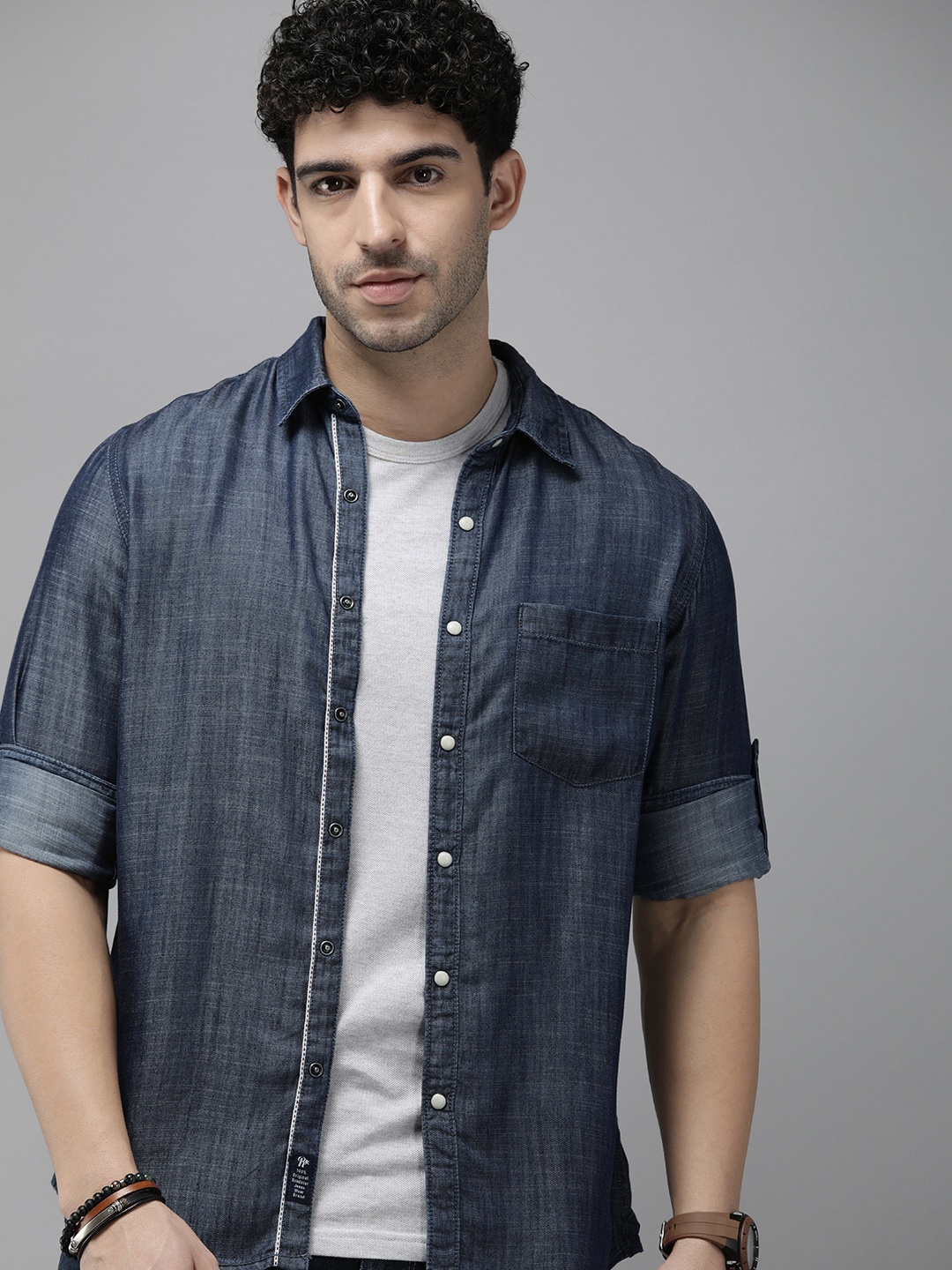 

The Roadster Life Co. Solid Pure Cotton Casual Shirt, Blue