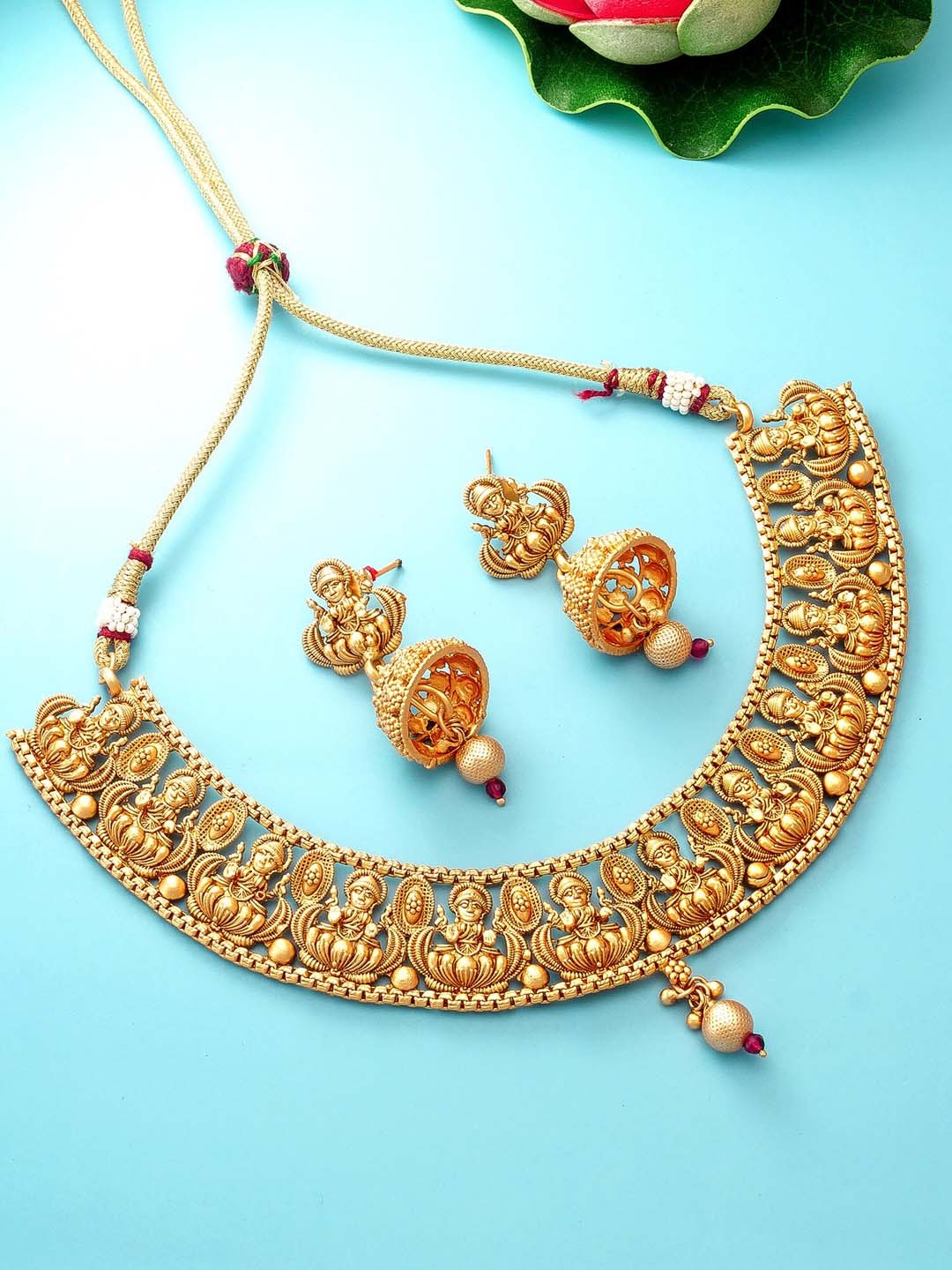 

aadita Gold-Plated Artificial Beaded Choker Jewellery Set