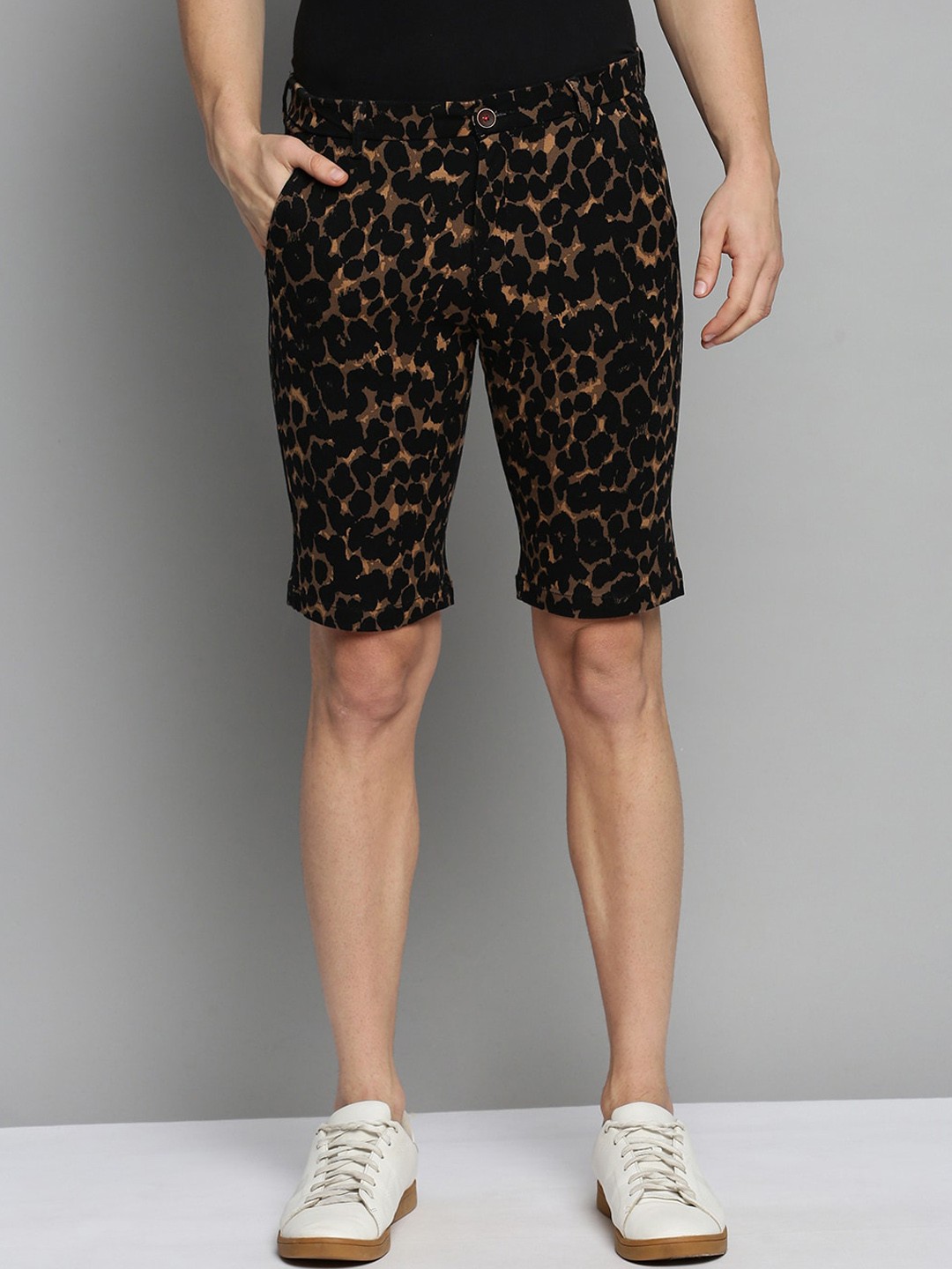 

SHOWOFF Men Printed Shorts, Black