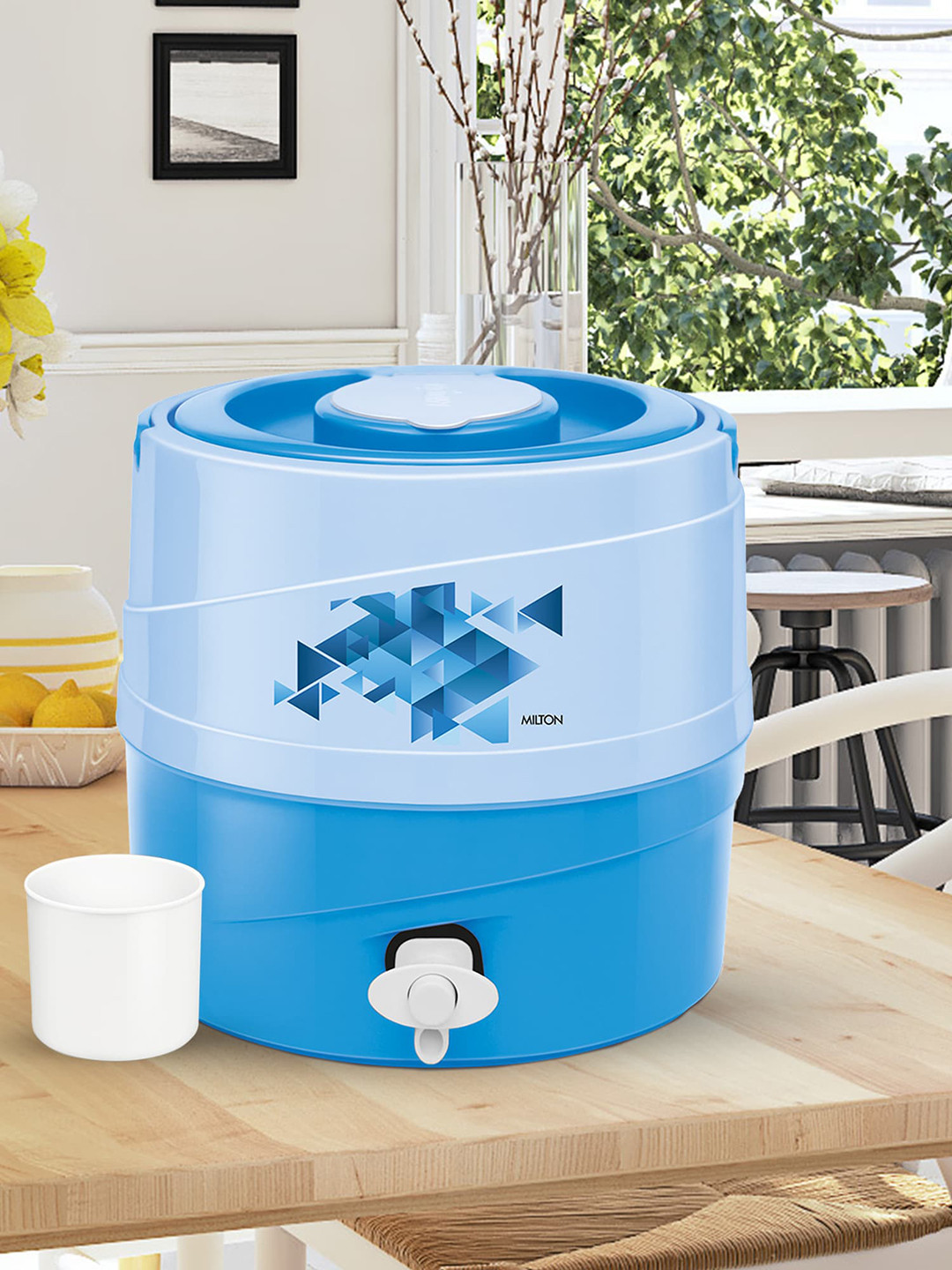 

Milton New Kool Rover 7 Blue Insulated Water Jug 5.3 L