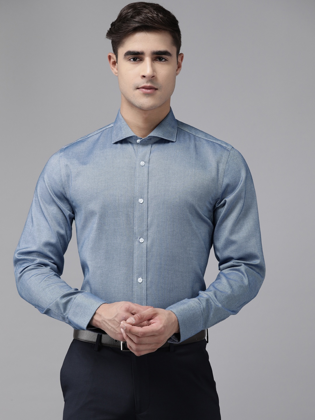 

Blackberrys Men Textured India Slim Fit Formal Shirt, Navy blue