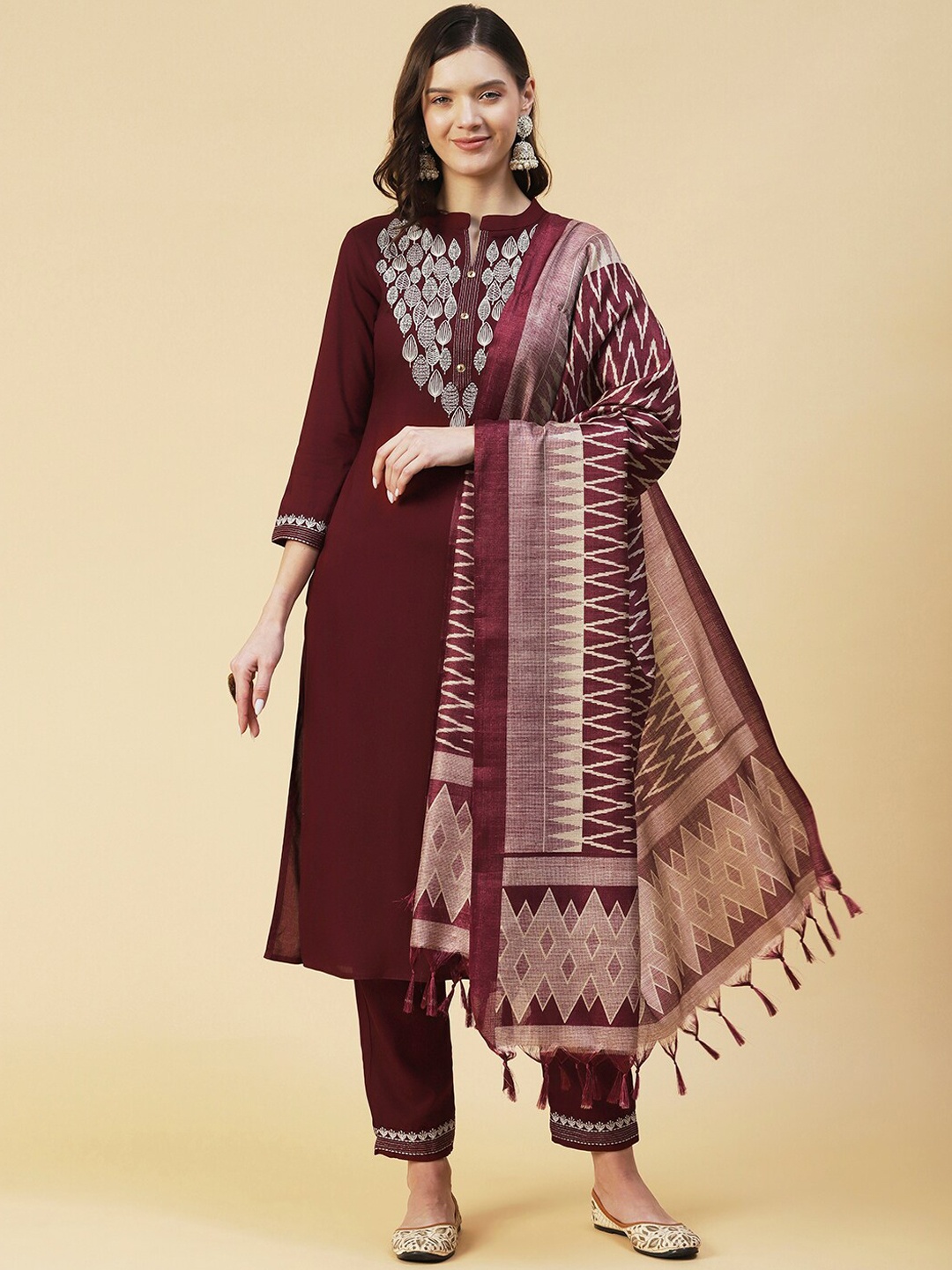 

FASHOR Ethnic Motifs Embroidered Thread Work Kurta with Trousers & Dupatta, Maroon