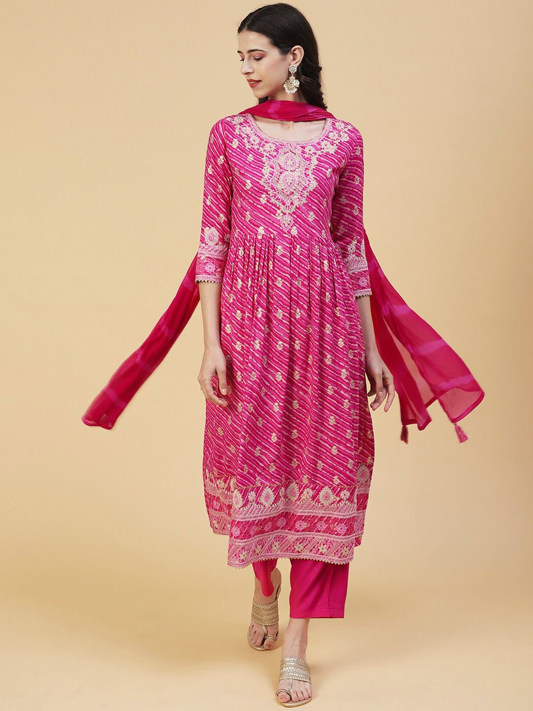 

FASHOR Women Leheriya Printed Pleated Sequinned Kurta with Trousers & Dupatta, Pink
