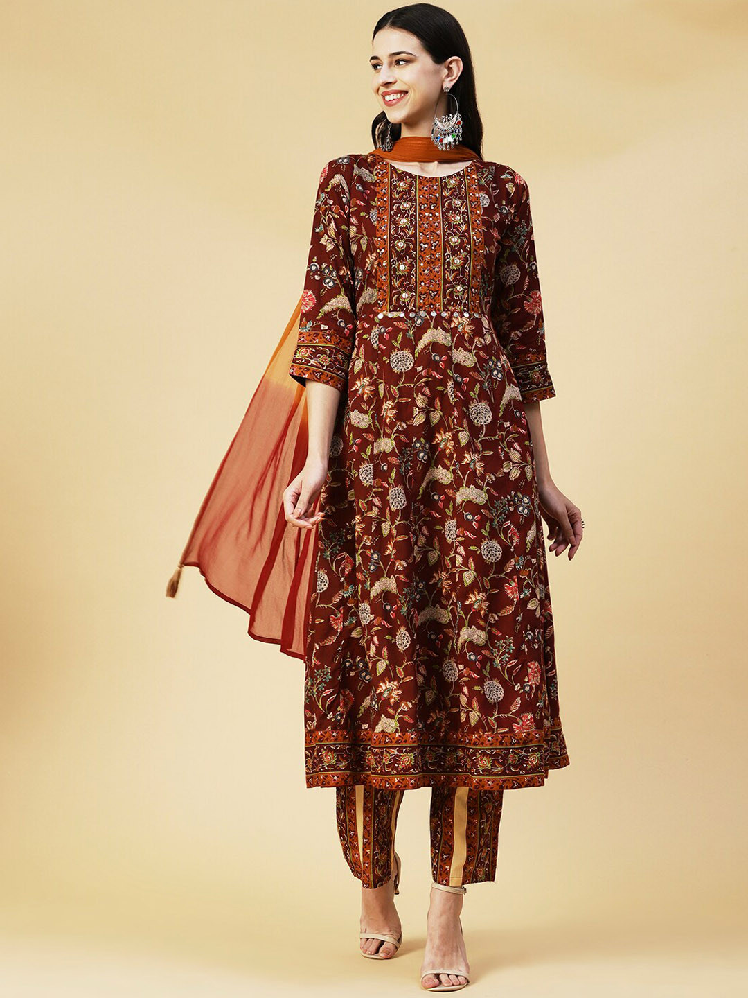 

FASHOR Women Floral Printed Pure Cotton Kurta with Palazzos & Dupatta, Brown