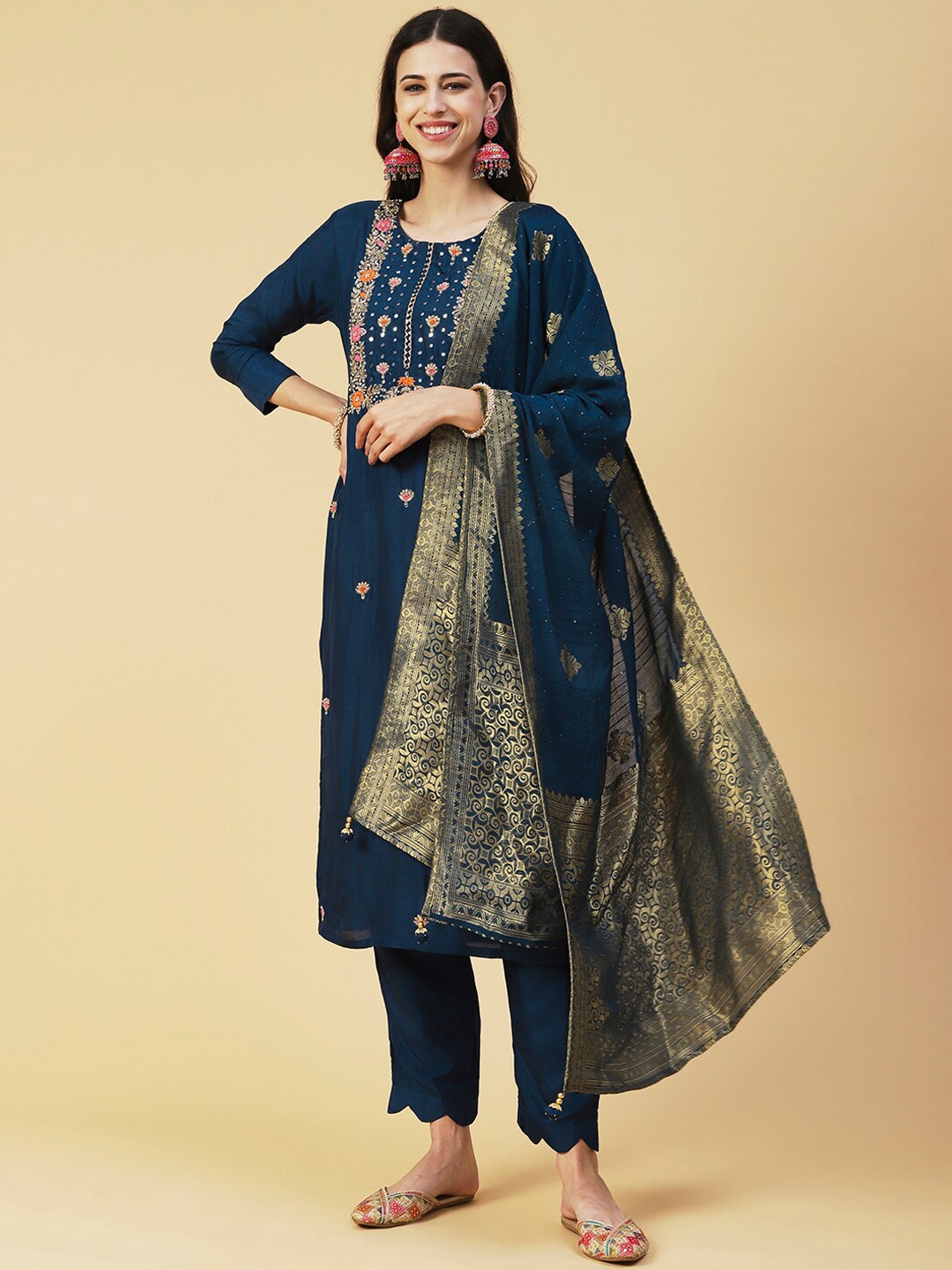 

FASHOR Women Floral Embroidered Zardozi Kurta & Trousers & With Dupatta, Navy blue