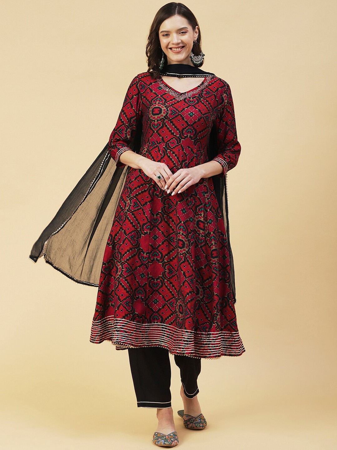 

FASHOR Women Ethnic Motifs Printed Empire Kurta with Trousers & Dupatta, Red