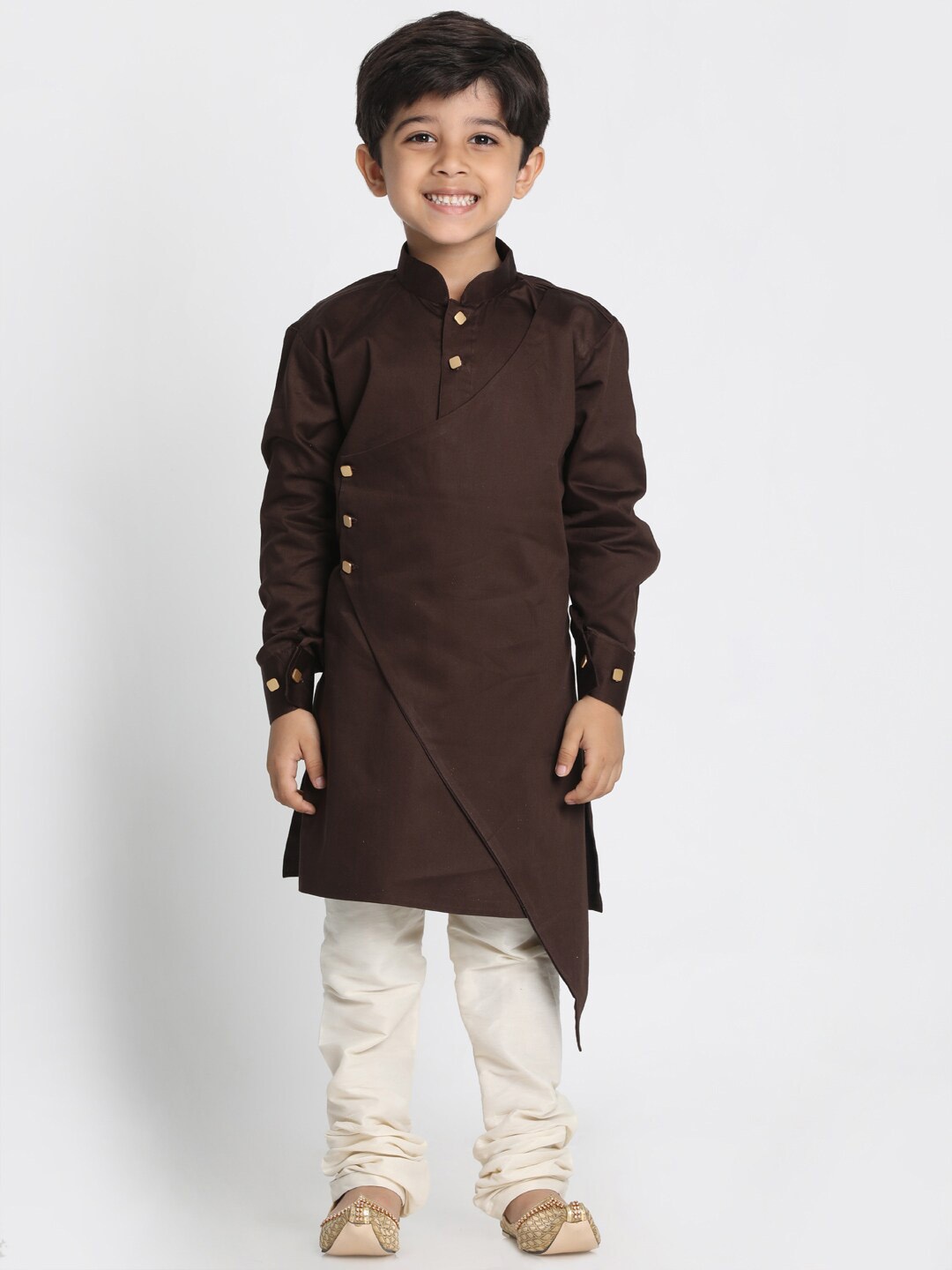 

VASTRAMAY Boys Mandarin Collar Asymmetric Kurta with Pyjamas, Brown