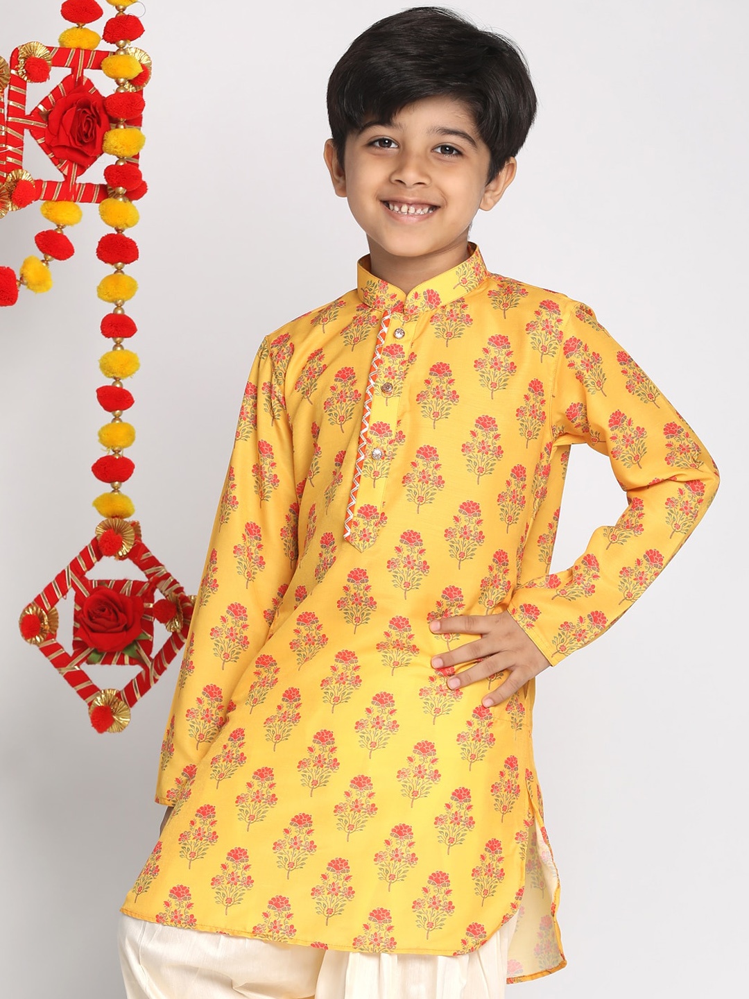 

VASTRAMAY Boys Printed Floral Mandarin Collar Kurta, Mustard