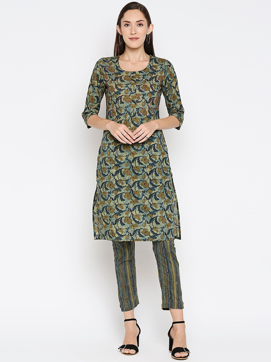 

Jevi Prints Ethnic Motifs Printed Thread Work Pure Cotton Kurta with Trousers Set, Grey