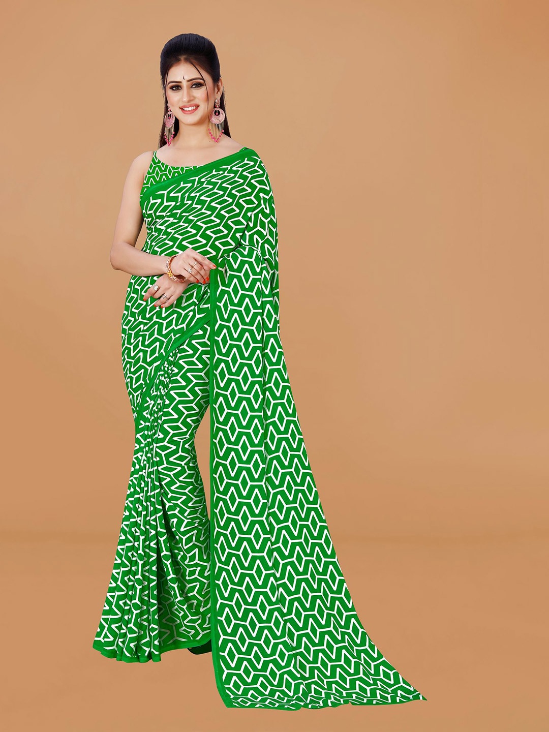 

KALINI Pure Georgette Saree, Green