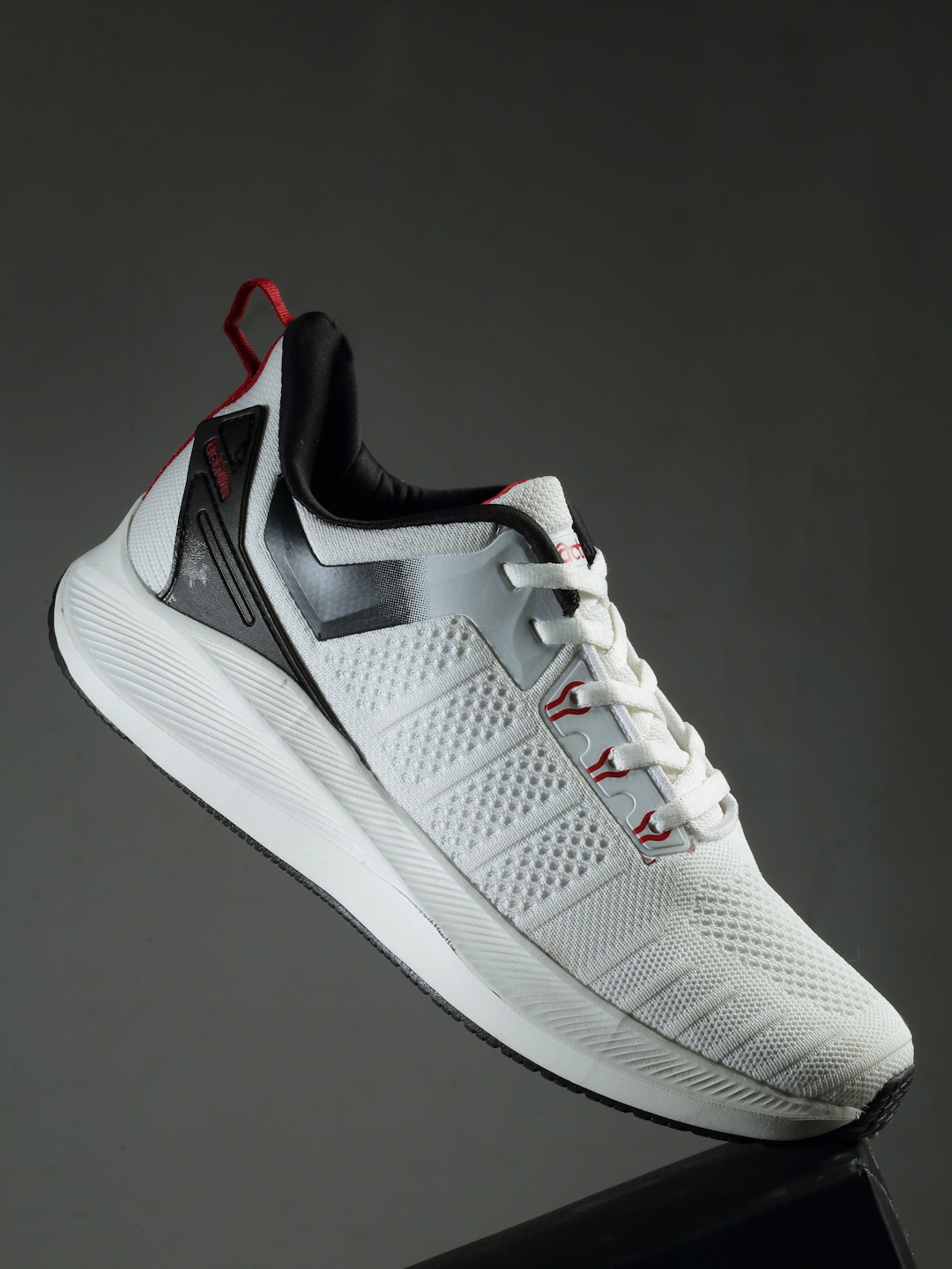 

Action Men Athleo ATG Non-Marking Running Shoes, White
