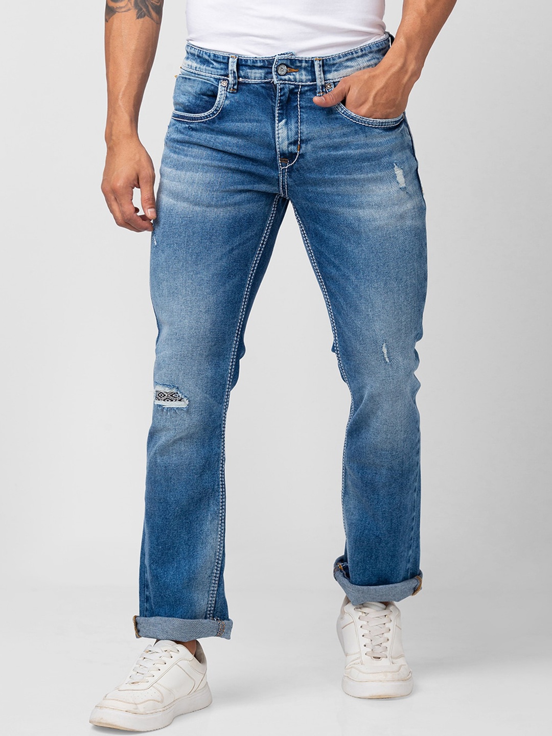 

SPYKAR Men Rafter Relaxed Fit Mildly Distressed Light Fade Cotton Jeans, Blue